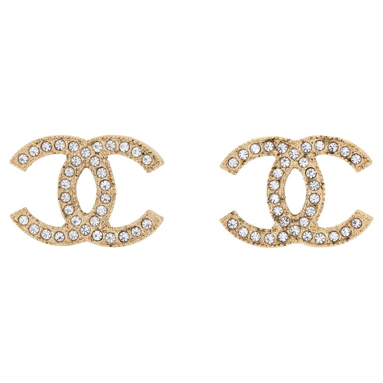 Chanel CC Rhinestones Push Back Earrings Silvery Metal ref.945005 - Joli  Closet