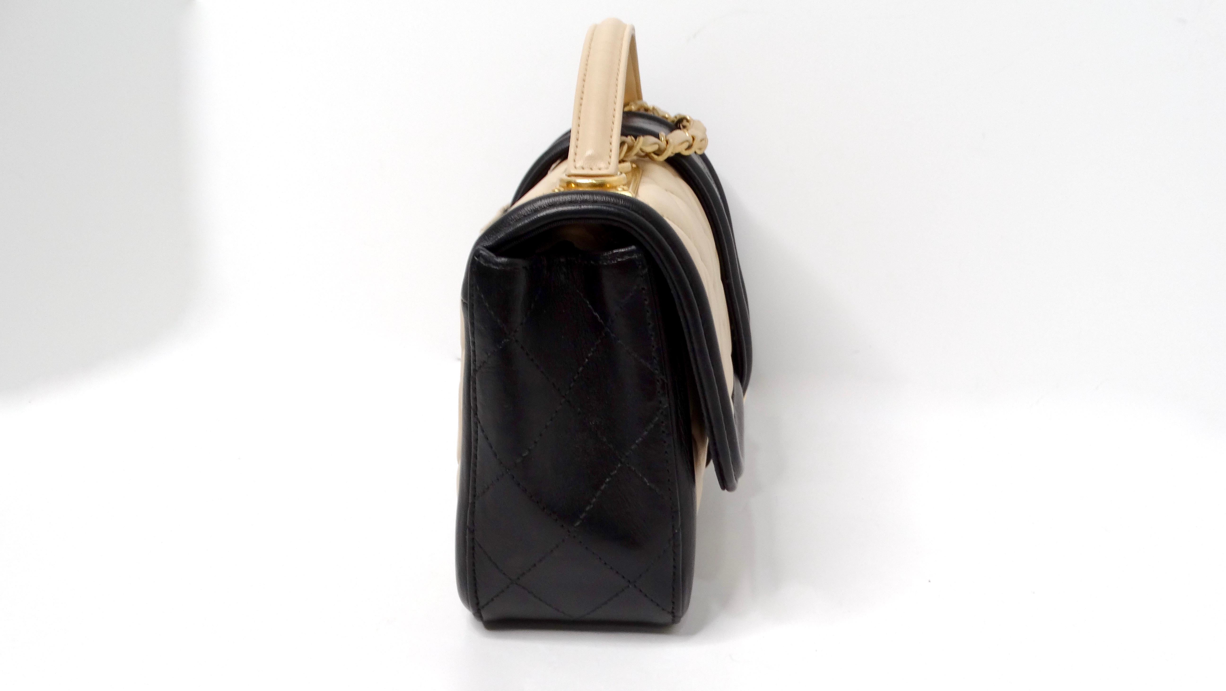 2014 Chanel Elegant CC Tan & Schwarze gesteppte Lammfell-Klappentasche mit Klappe im Angebot 3