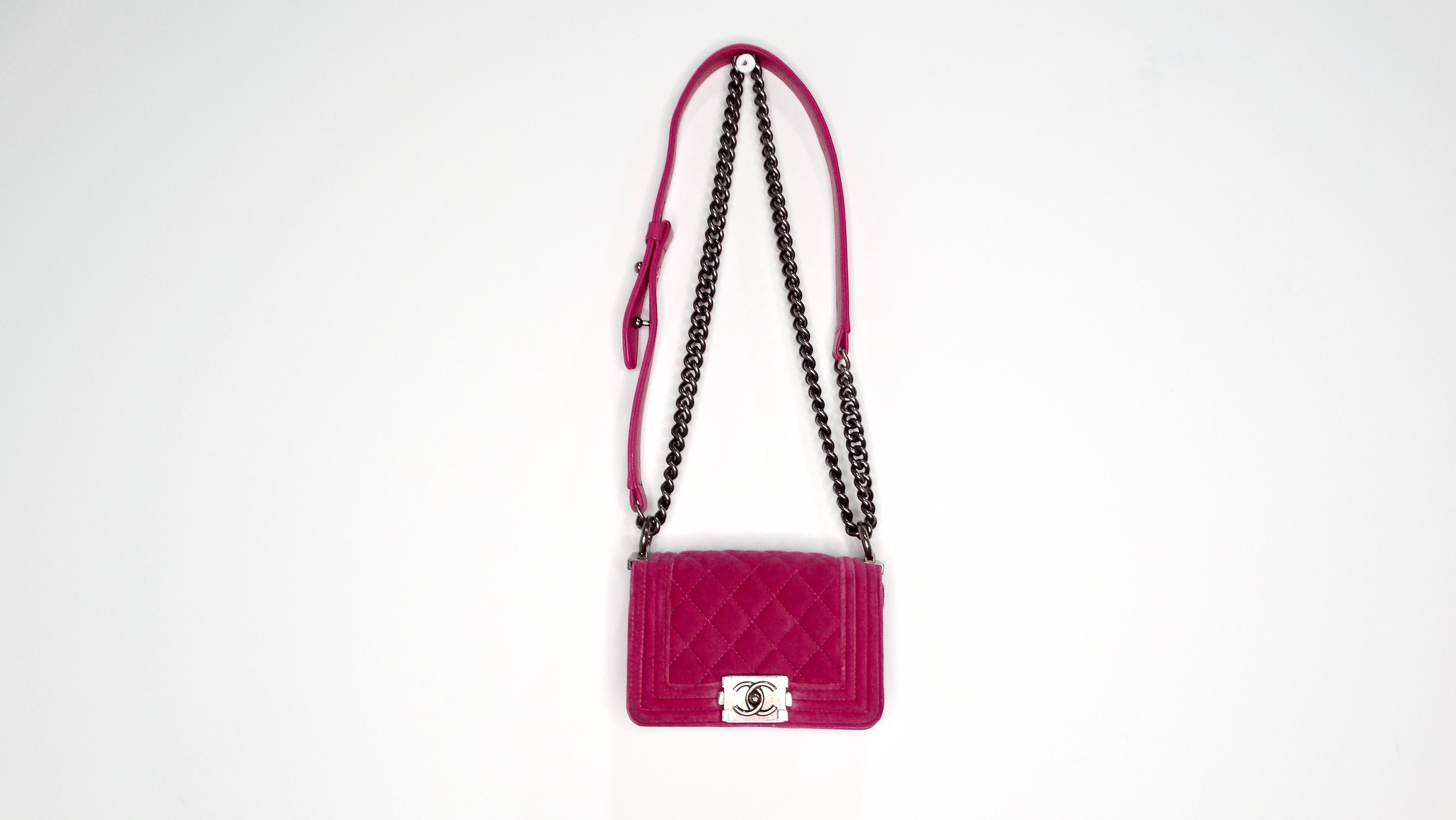 2014 Chanel Fuchsia Mini Velvet Boy Bag With Ruthenium Hardware In Good Condition For Sale In Scottsdale, AZ
