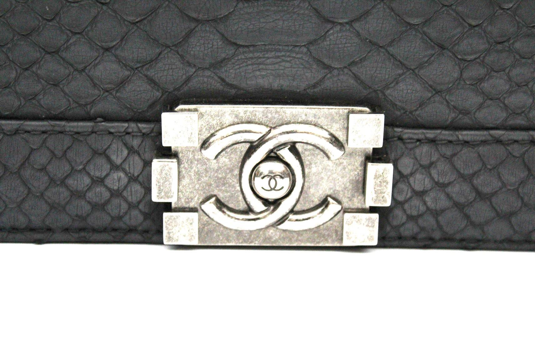 Black 2014 Chanel Grey Leather Boy Bag