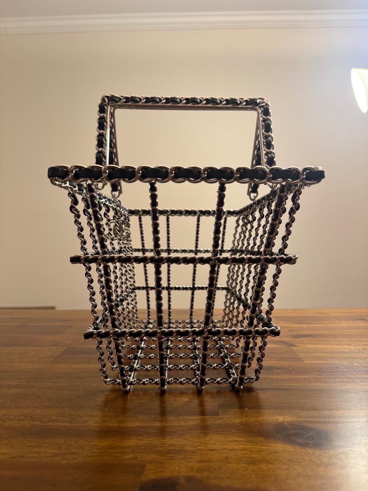 2014 Chanel Grocery Basket Bag In Excellent Condition In San Francisco, CA