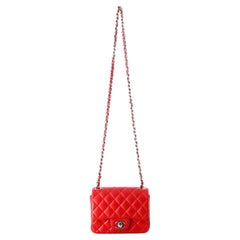 2014 Chanel Handtasche aus Leder in Rot, gesteppt