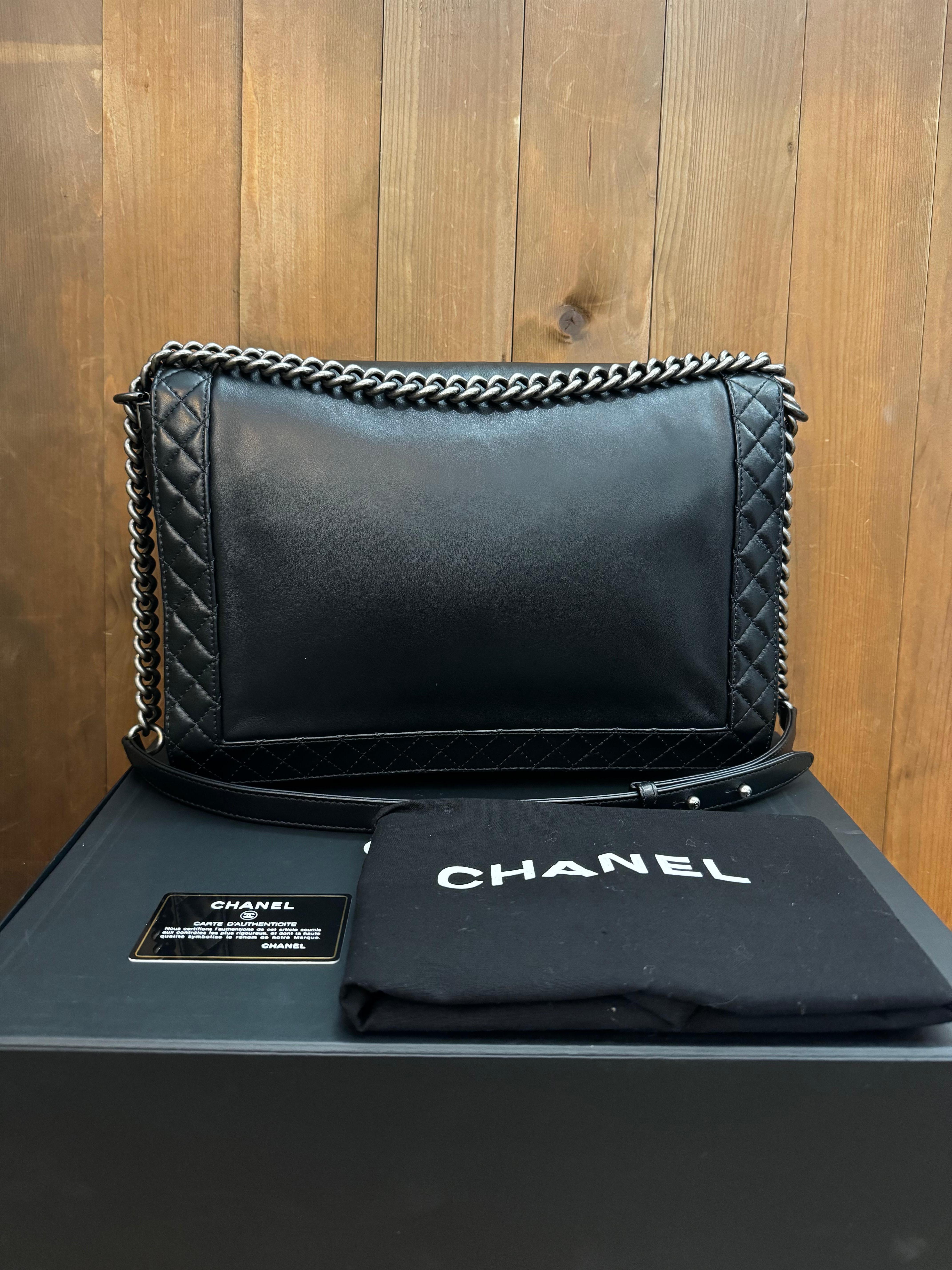 Unused 2014 CHANEL Limited Edition XL Enchained Boy Bag Black Lambskin Silver In New Condition For Sale In Bangkok, TH