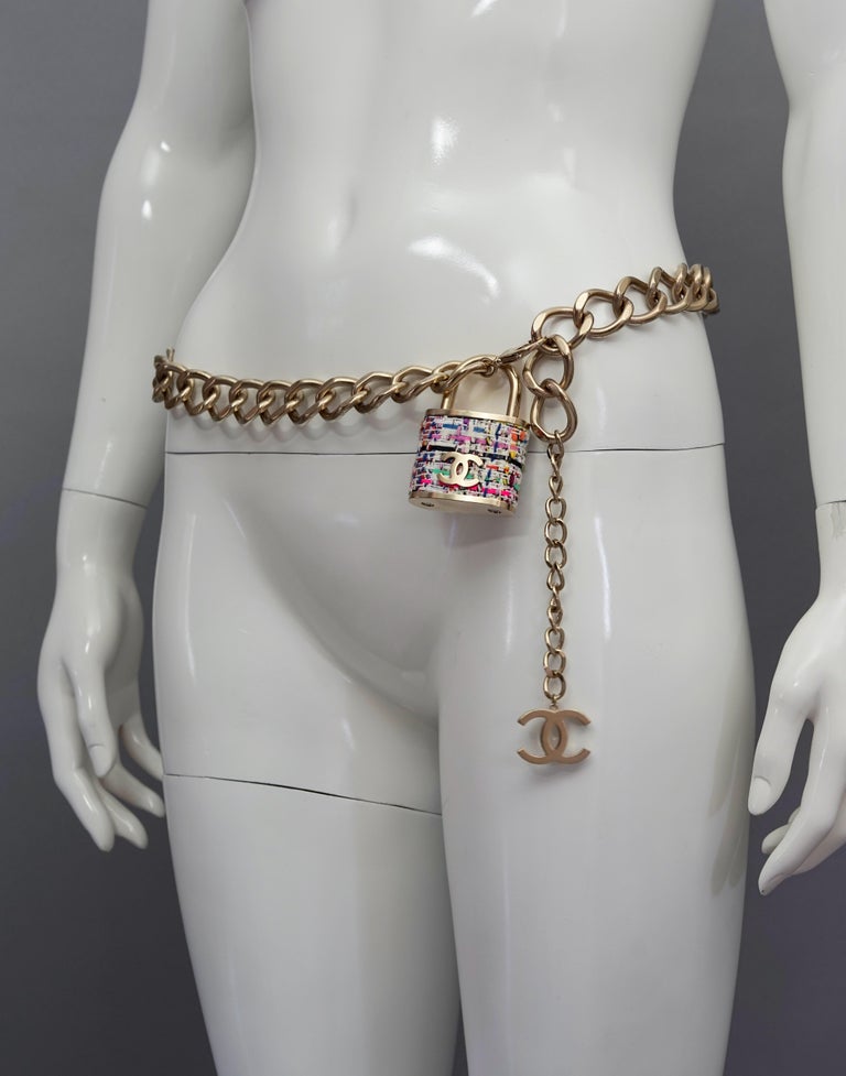 Chanel Padlock Necklace — BLOGGER ARMOIRE