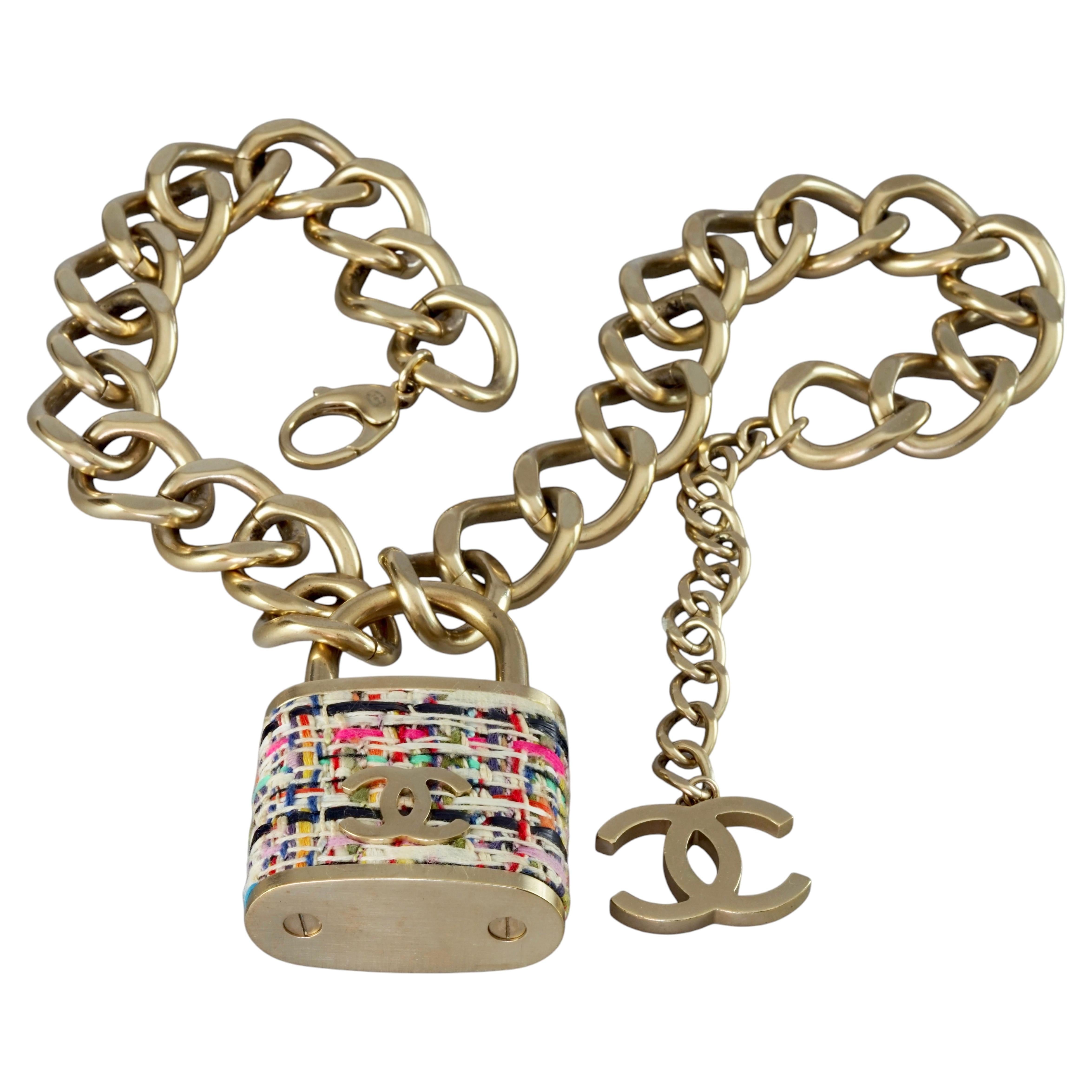 What does the padlock necklace mean?