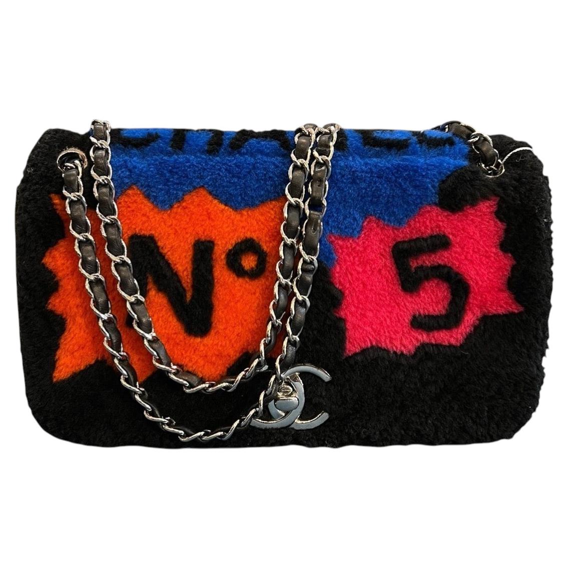 Borsa a patta Chanel N. 5 Pop Art del 2014 in patchwork di shearling