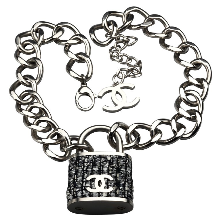 2014 CHANEL Tweed Padlock  display picture 1