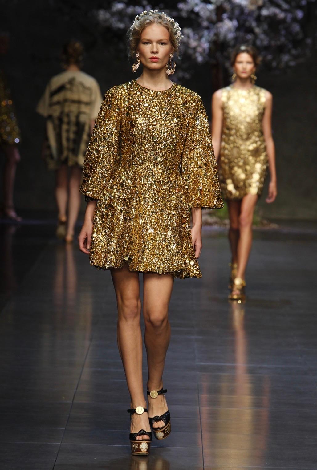 2014 Dolce & Gabbana Couture Limited Edition Crystal Embellished Dress In Excellent Condition In Montgomery, TX