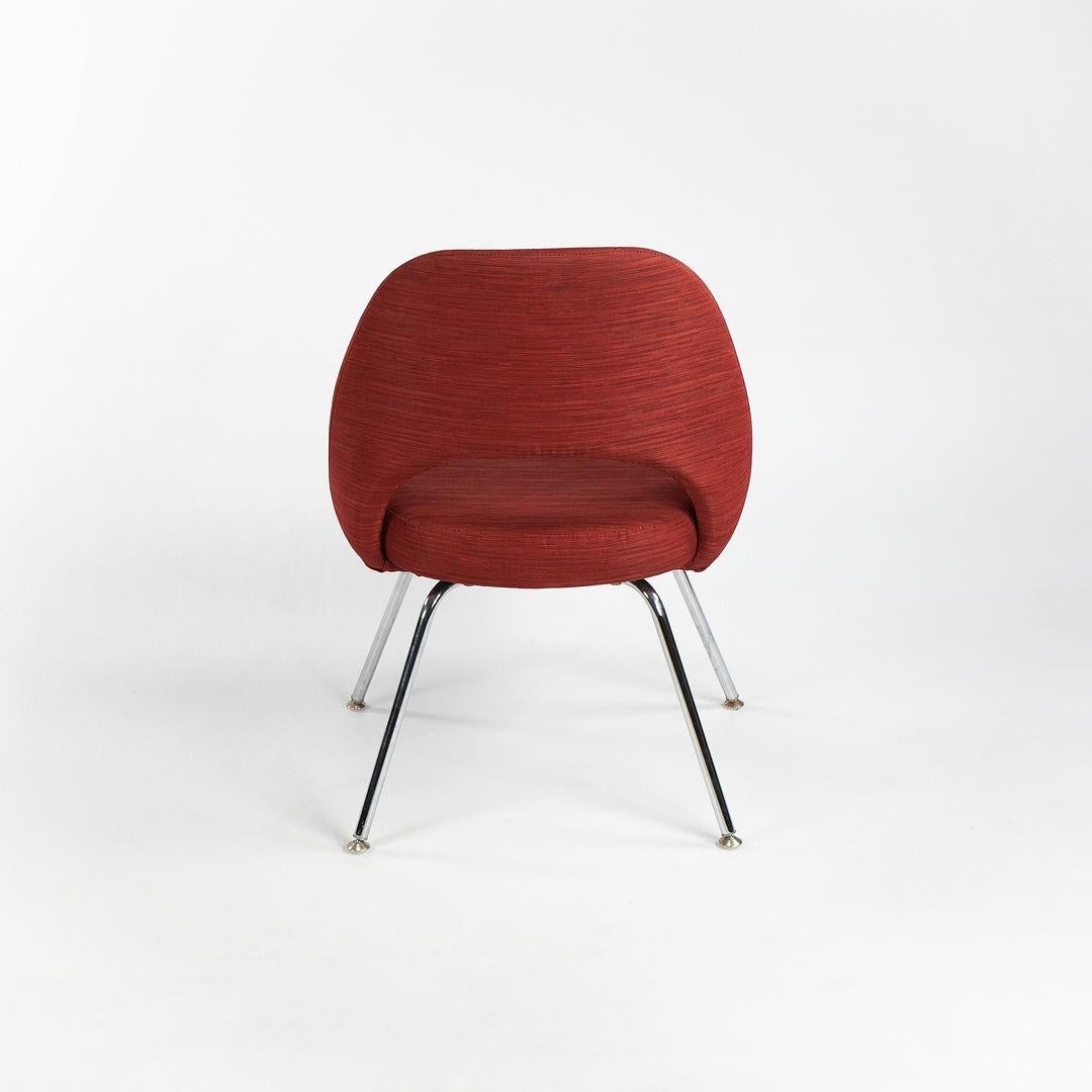 2014 Eero Saarinen for Knoll Executive Side Chair Modello 72C in Tessuto Rosso In condizioni buone in vendita a Philadelphia, PA