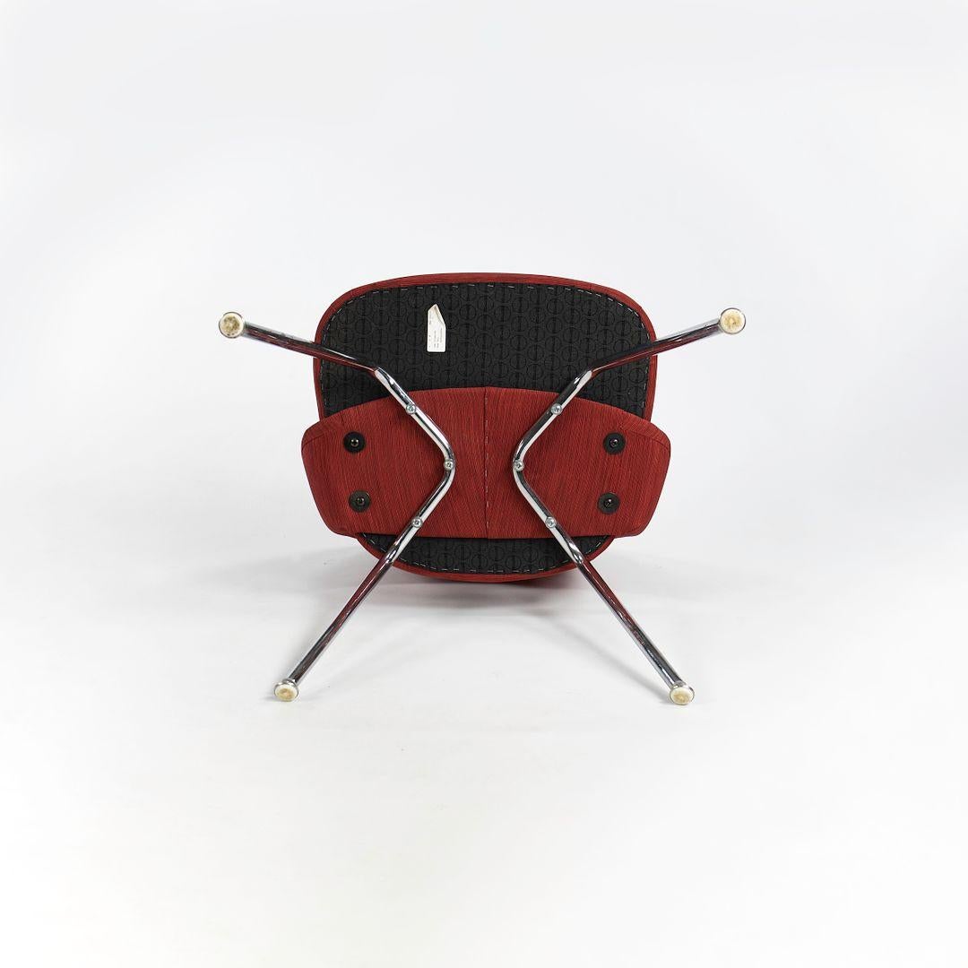 XXI secolo e contemporaneo 2014 Eero Saarinen for Knoll Executive Side Chair Modello 72C in Tessuto Rosso in vendita