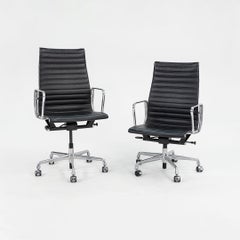 2014 Herman Miller Eames Aluminum Group Chefsessel mit pneumatischem Fuß