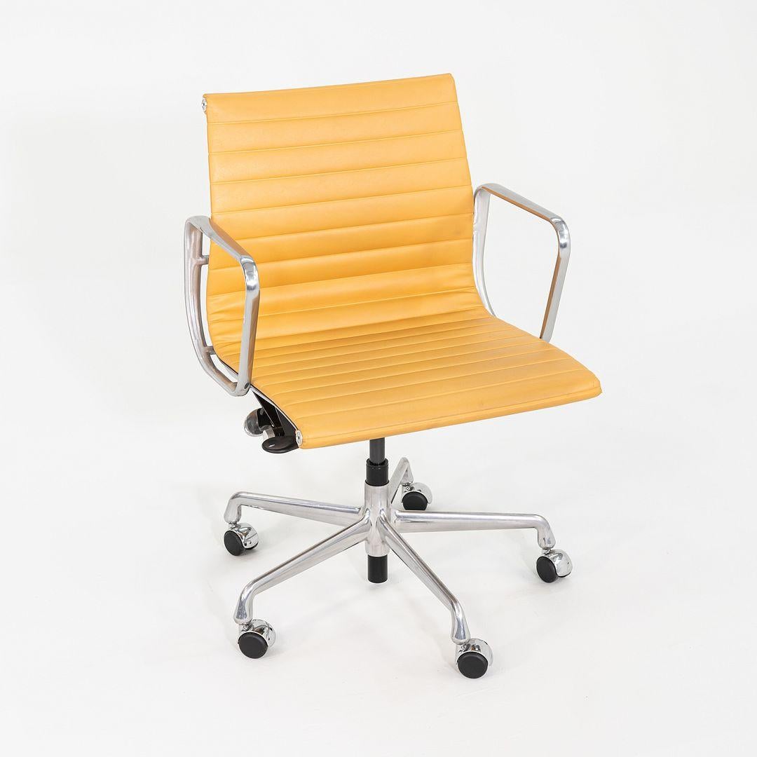 2014 Herman Miller Eames Aluminum Group Management Desk Chairs in Tan Leather For Sale 1