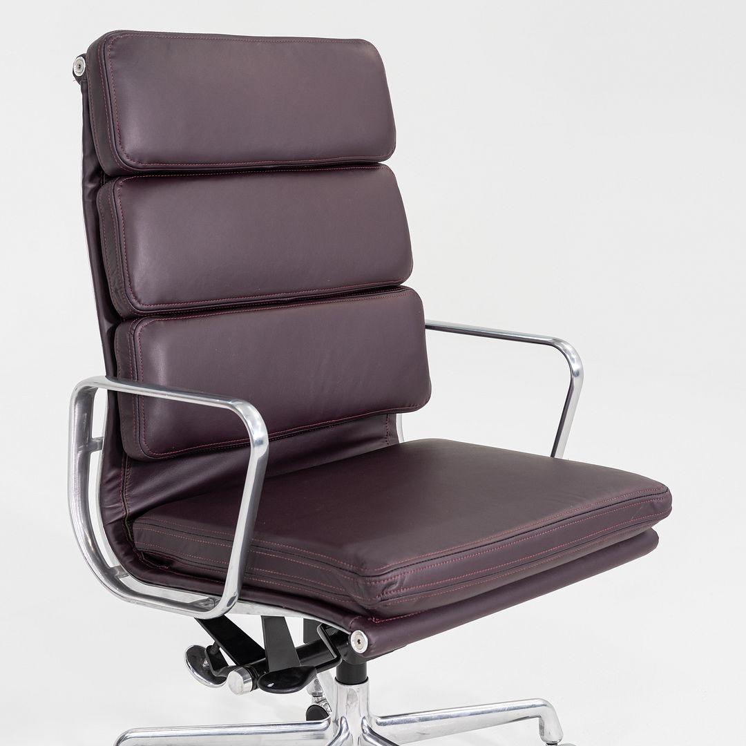 2014 Herman Miller Eames Soft Pad Executive Schreibtischstuhl in Burgund im Angebot 3