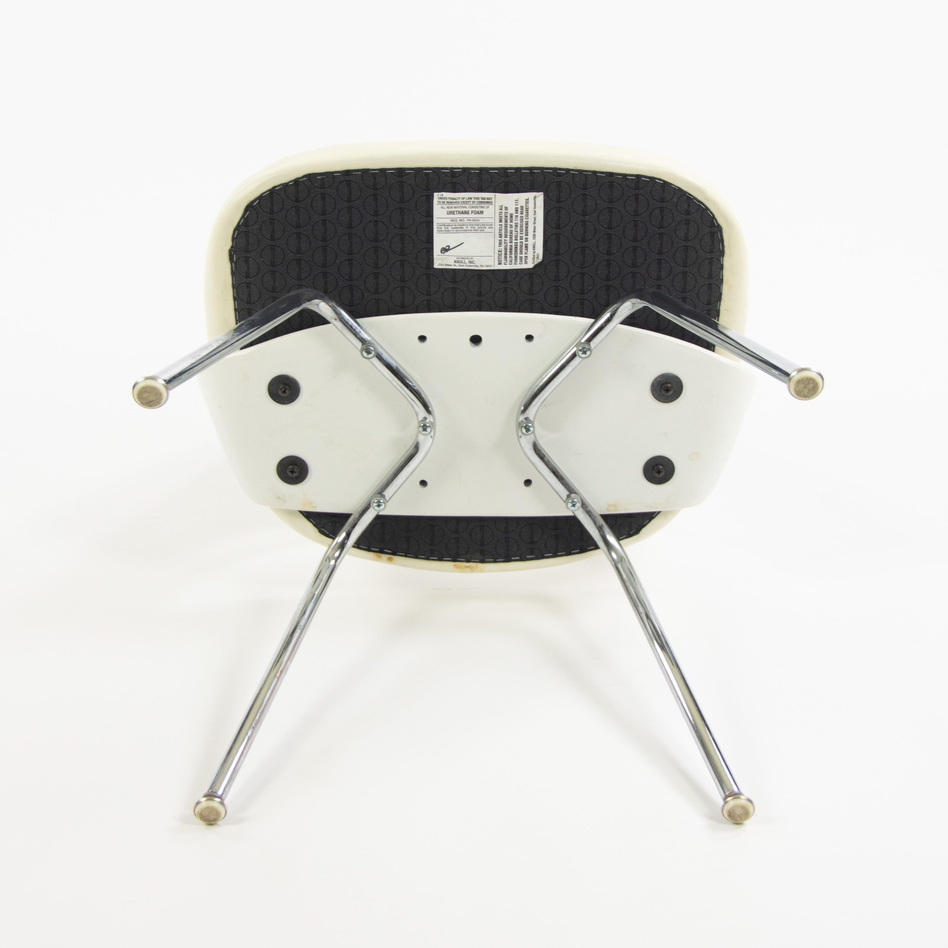 2014 Knoll Studio Eero Saarinen Executive Armless Side Chairs White For Sale 5