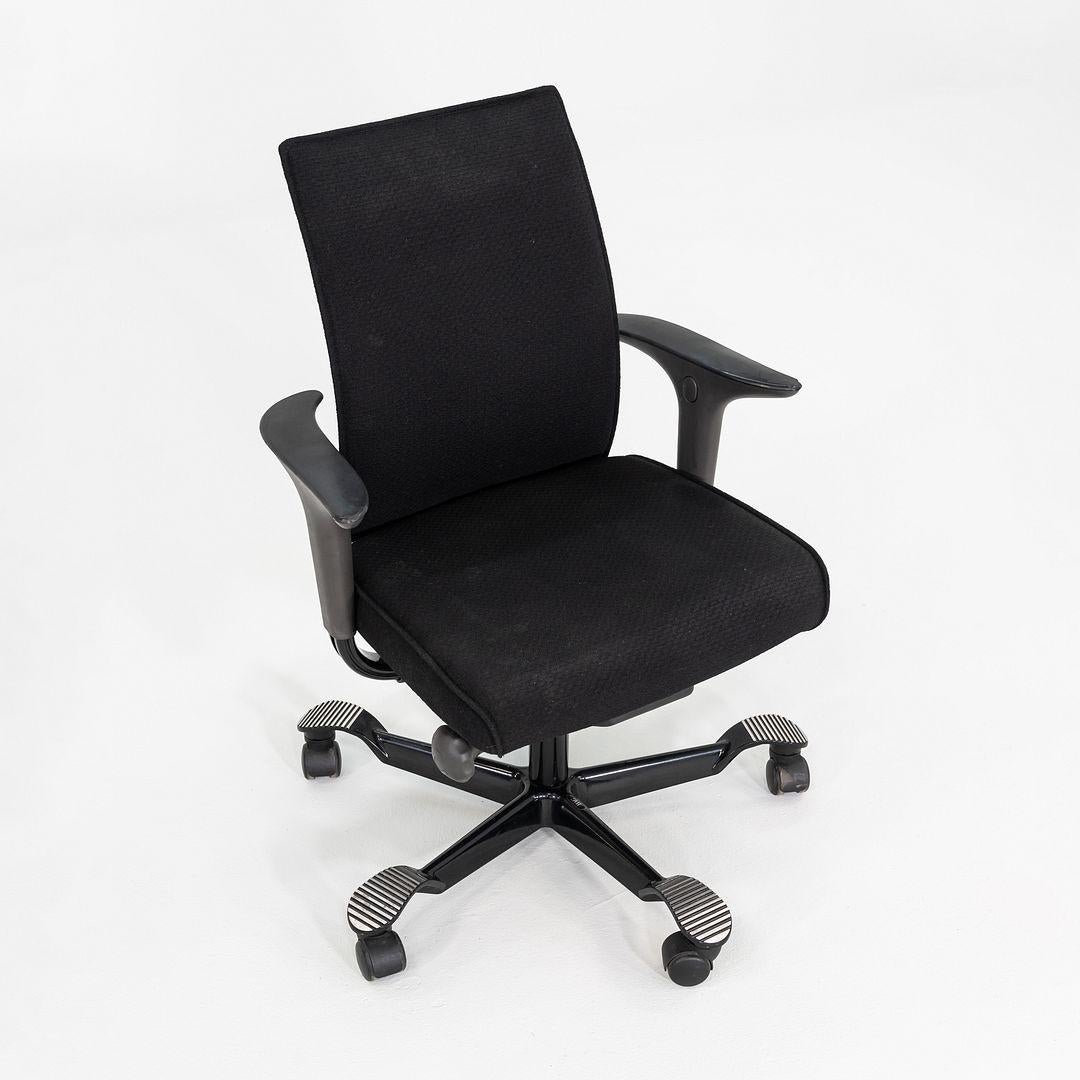 Moderno 2014 Peter Opsvik per HAG Creed H05 Sedia da scrivania in Fabrice nera x2 Disponibile in vendita