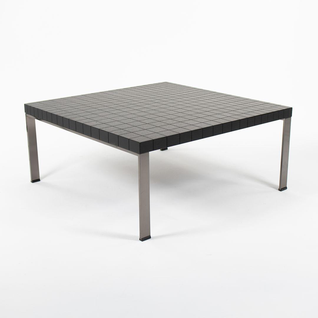 XXIe siècle et contemporain Tables basses Poltrona Frau Geometrie 2014 en bois ébénisé avec base en acier 30 pouces en vente