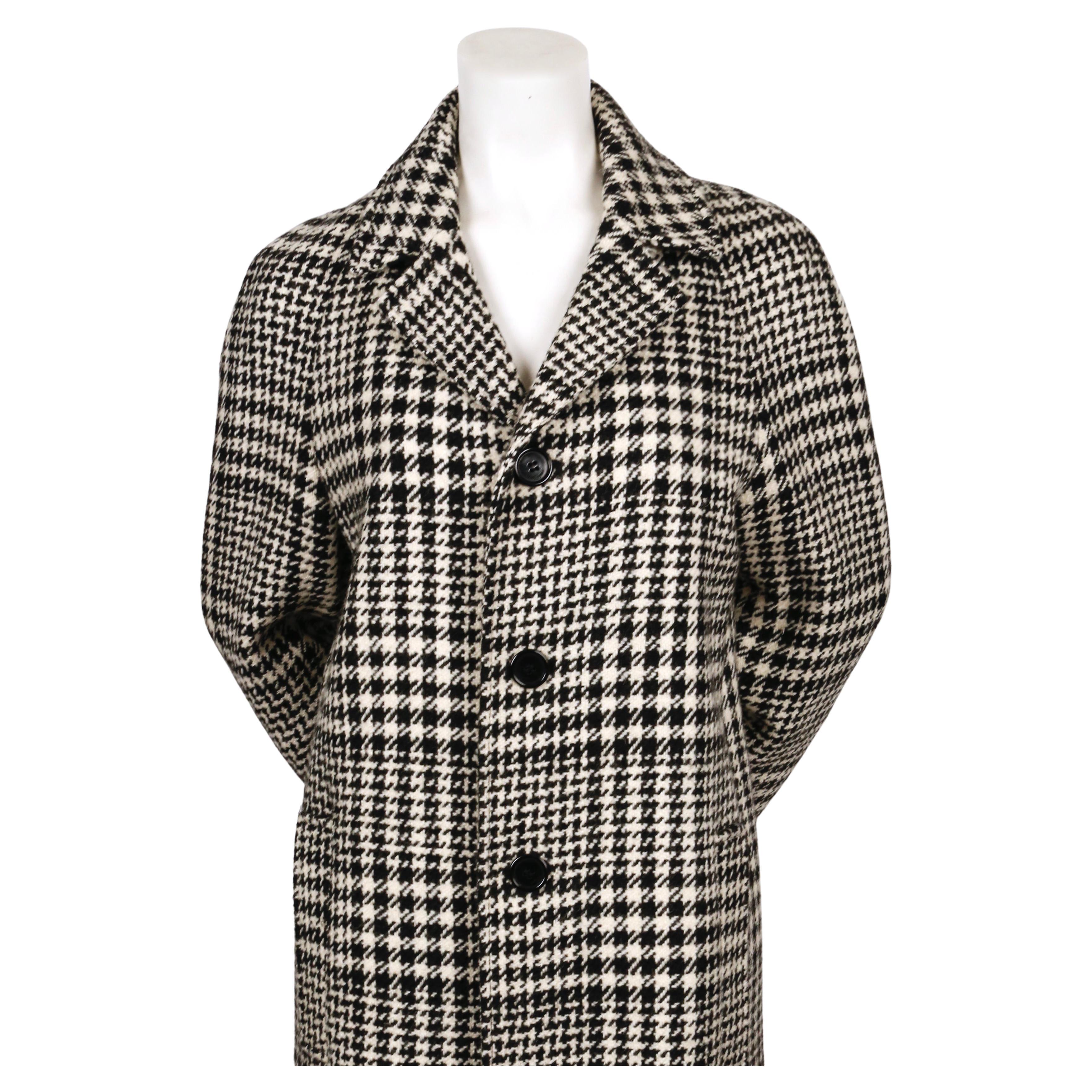 2014 SAINT LAURENT single breasted houndstooth wool runway coat In Excellent Condition For Sale In San Fransisco, CA