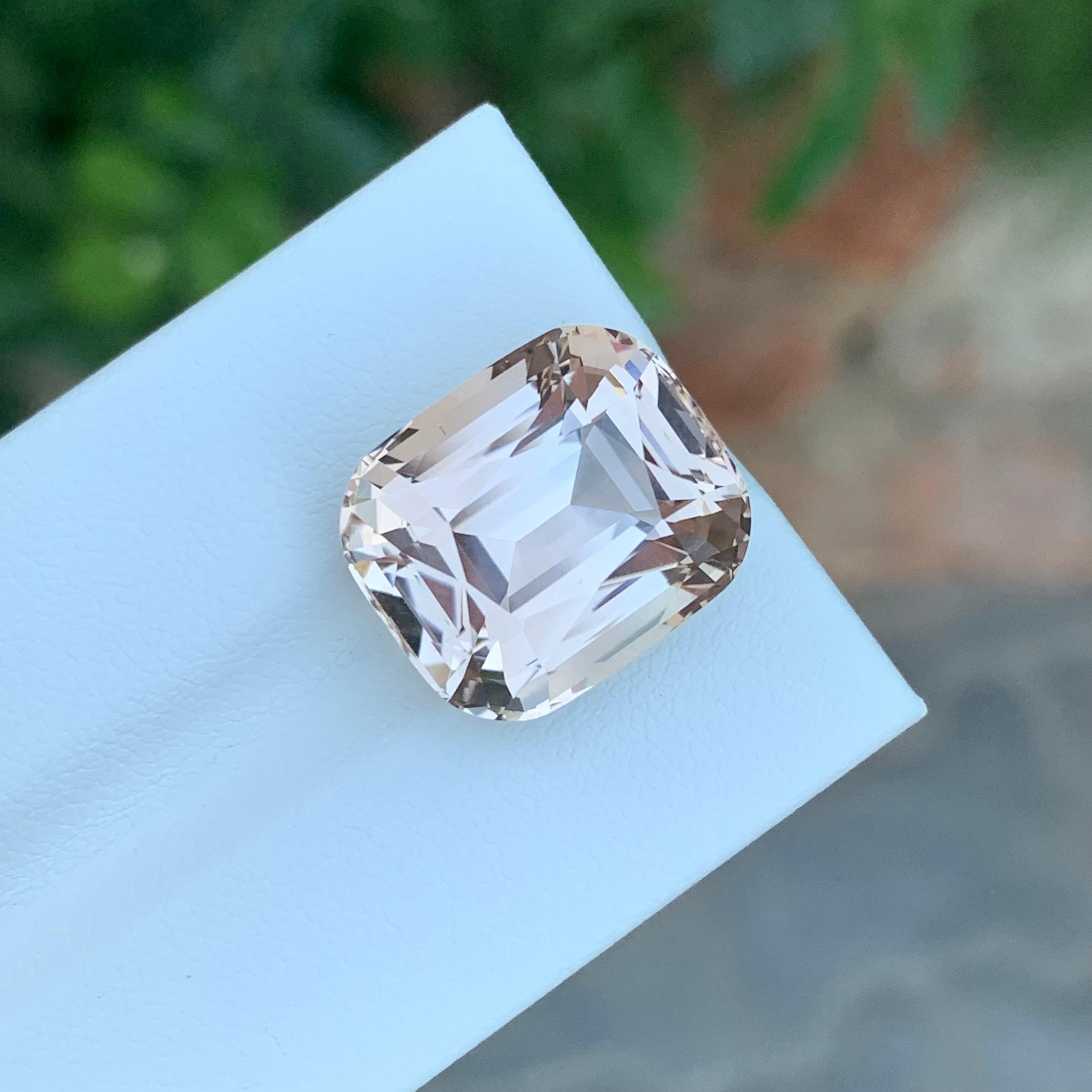 20,15 Karat atemberaubender natürlicher facettierter Goldtopas in Kissenform Edelstein für Damen oder Herren im Angebot