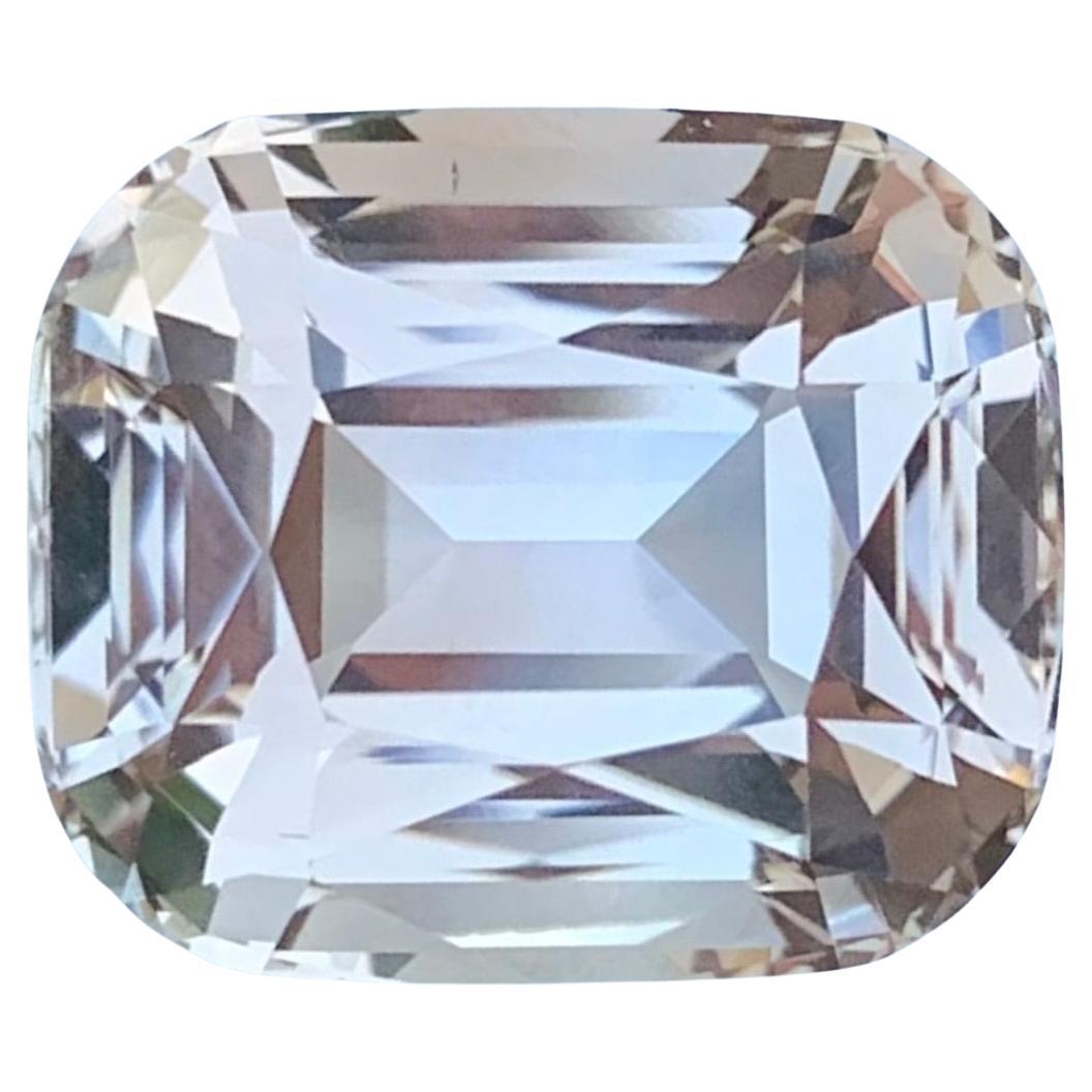 Facettierter Goldtopas

Gewicht: 20,15 Karat
Abmessungen: 16,3 x 13,7 x 10,5  Mm
Herkunft: Skardu, Pakistan
Die Form: Kissen 
Farbe; Golden
Behandlung: Nicht
Zertifikat: Auf Anfrage

Goldener Topas ist ein strahlender Edelstein, der für seine