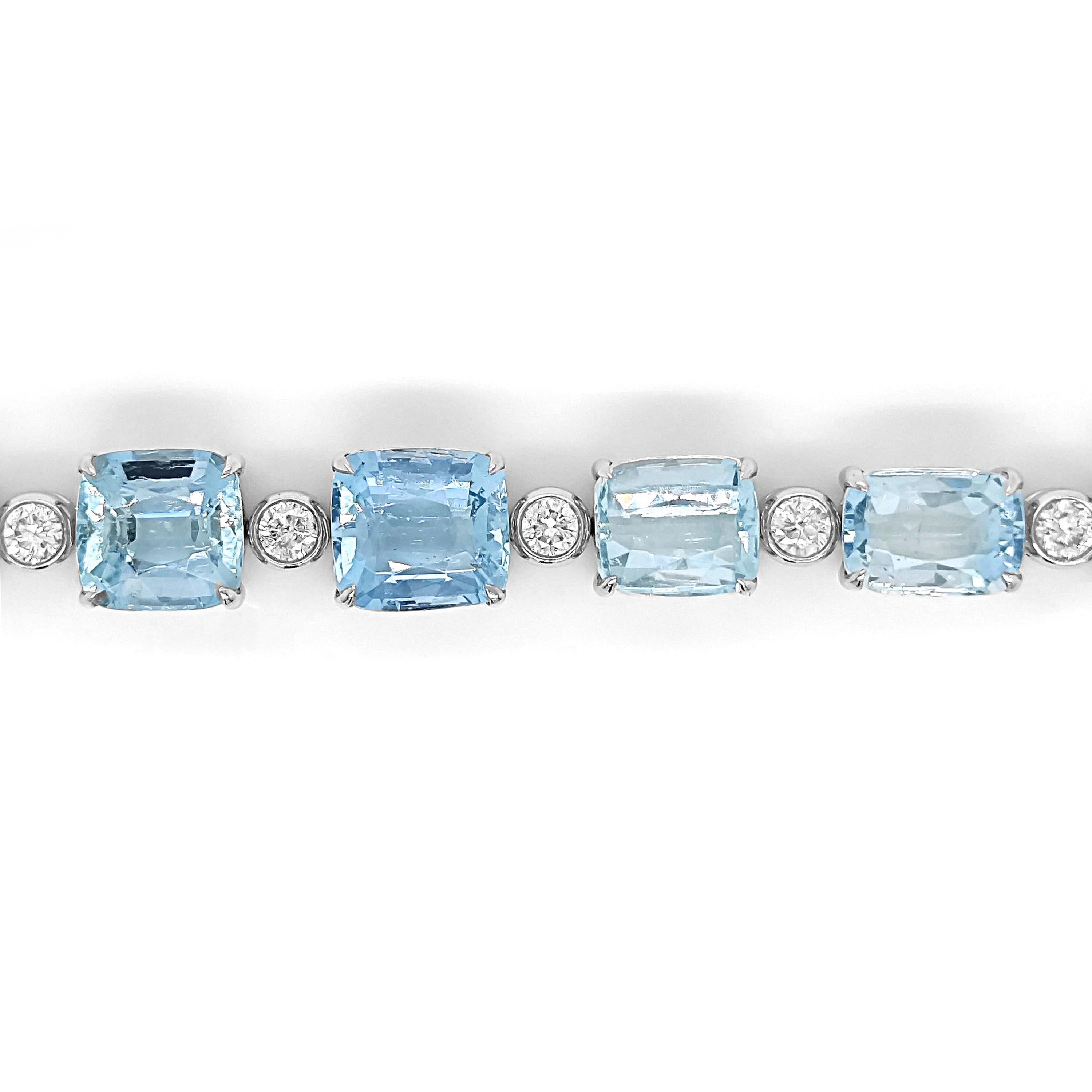 20,15 Karat Aquamarin und weißer Diamant Weißgold-Armband (Gemischter Schliff) im Angebot
