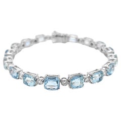 20.15 Carats Aquamarine and White Diamond White Gold Bracelet