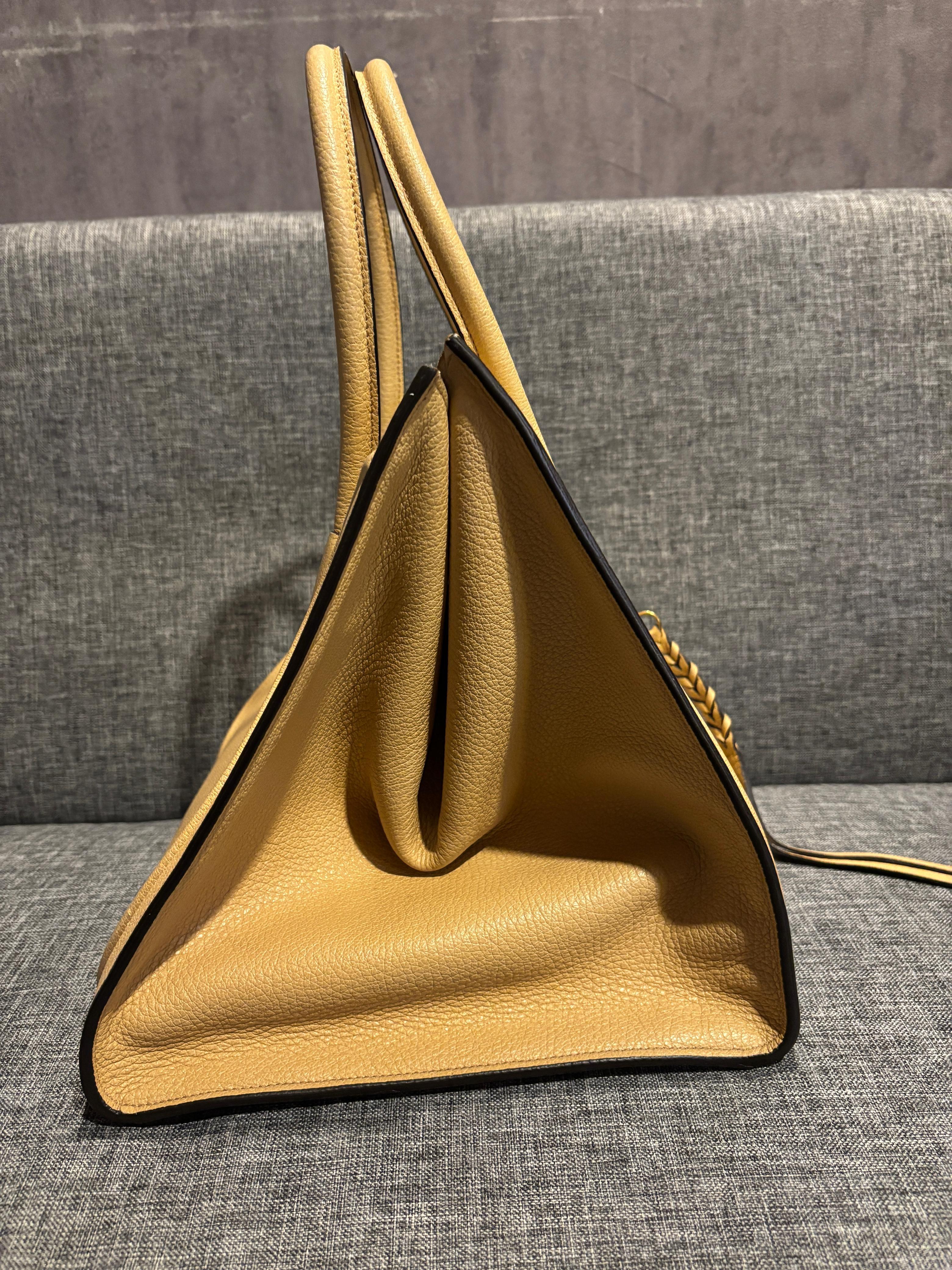 Femenino o masculino 2015 Celine Tote Phantom mediano de piel granulada beige en venta
