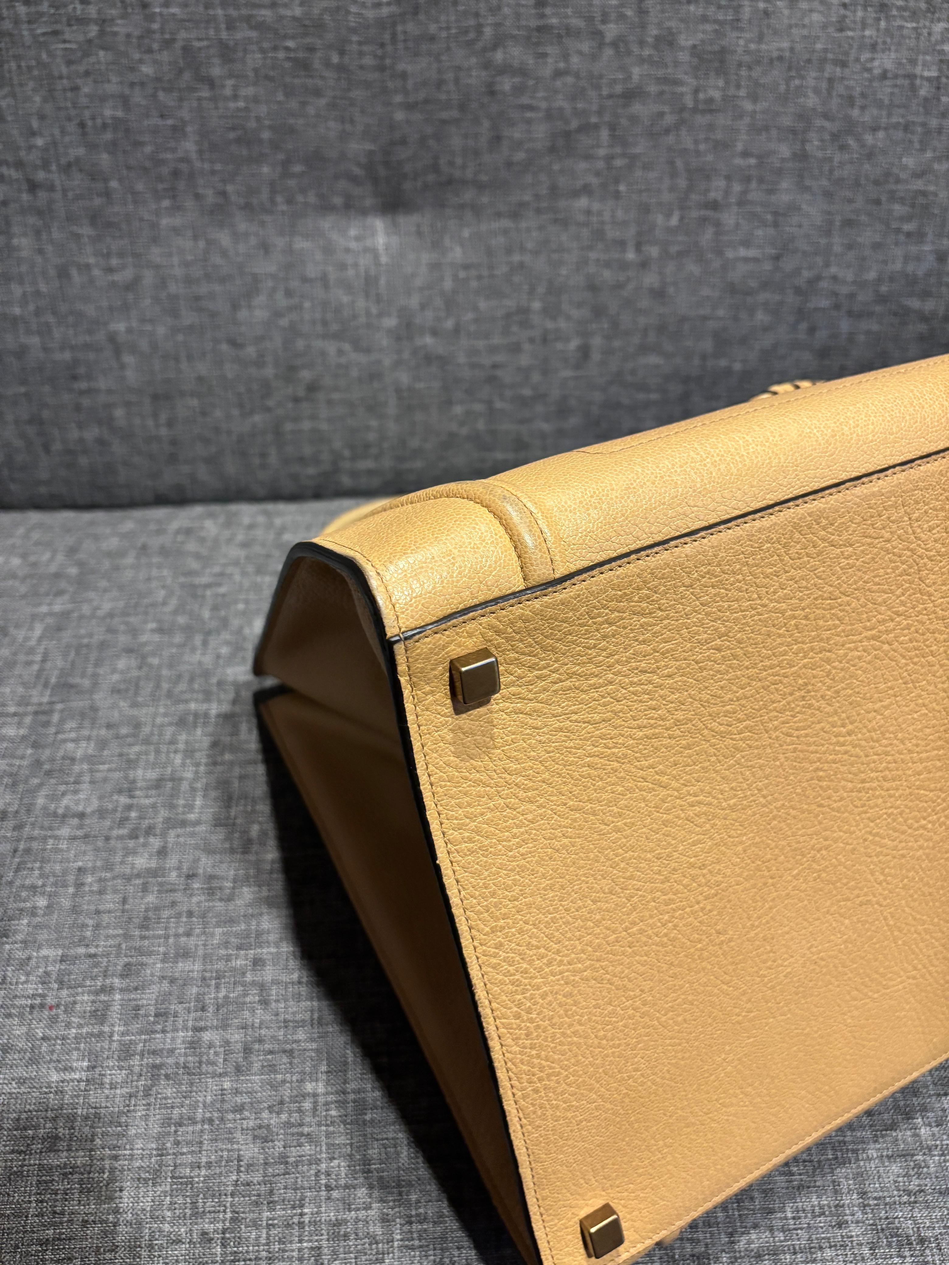 2015 Celine Tote Phantom mediano de piel granulada beige en venta 3