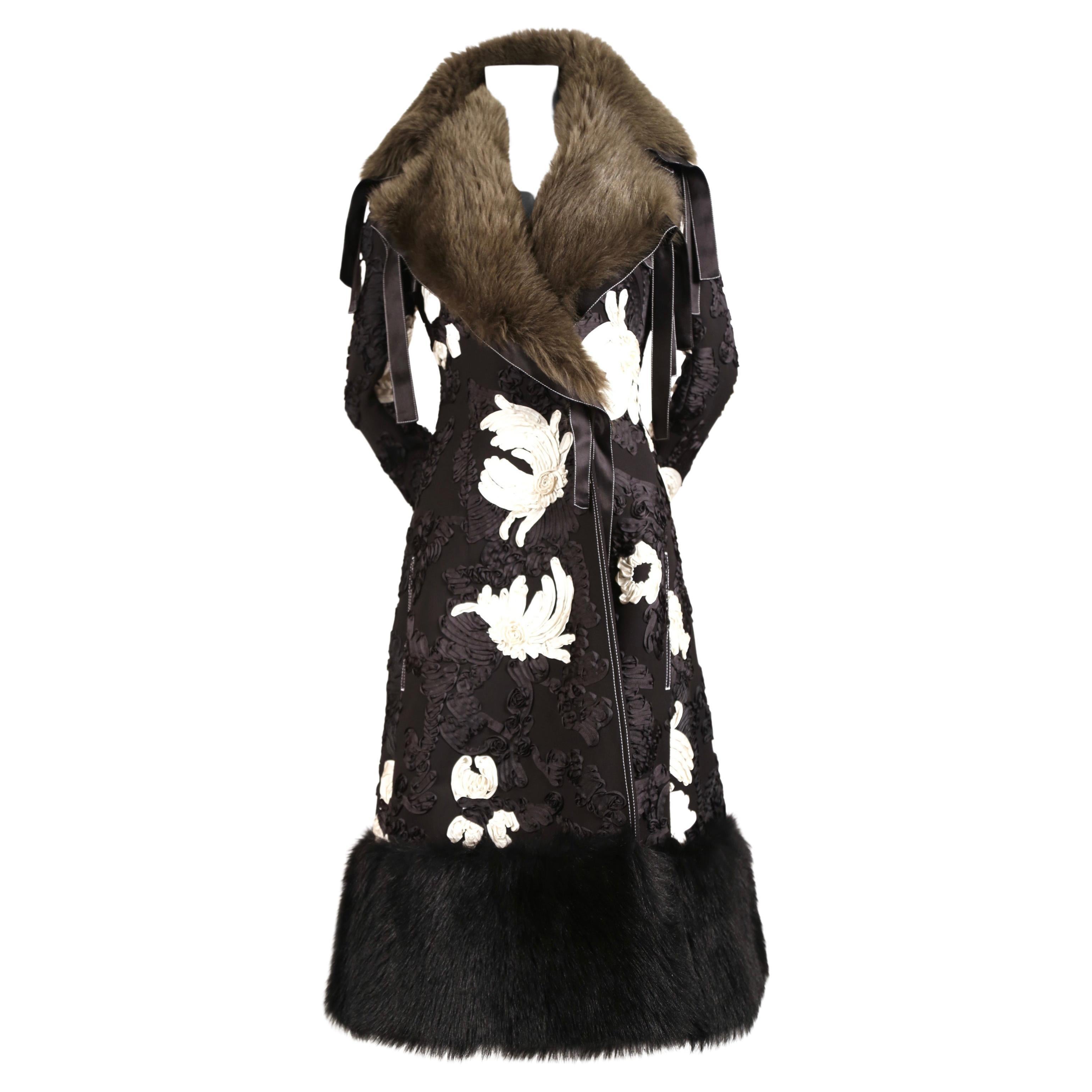Céline par Phoebe Philo - Manteau de défilé brodé Cornely avec garniture en fourrure, 2015 en vente