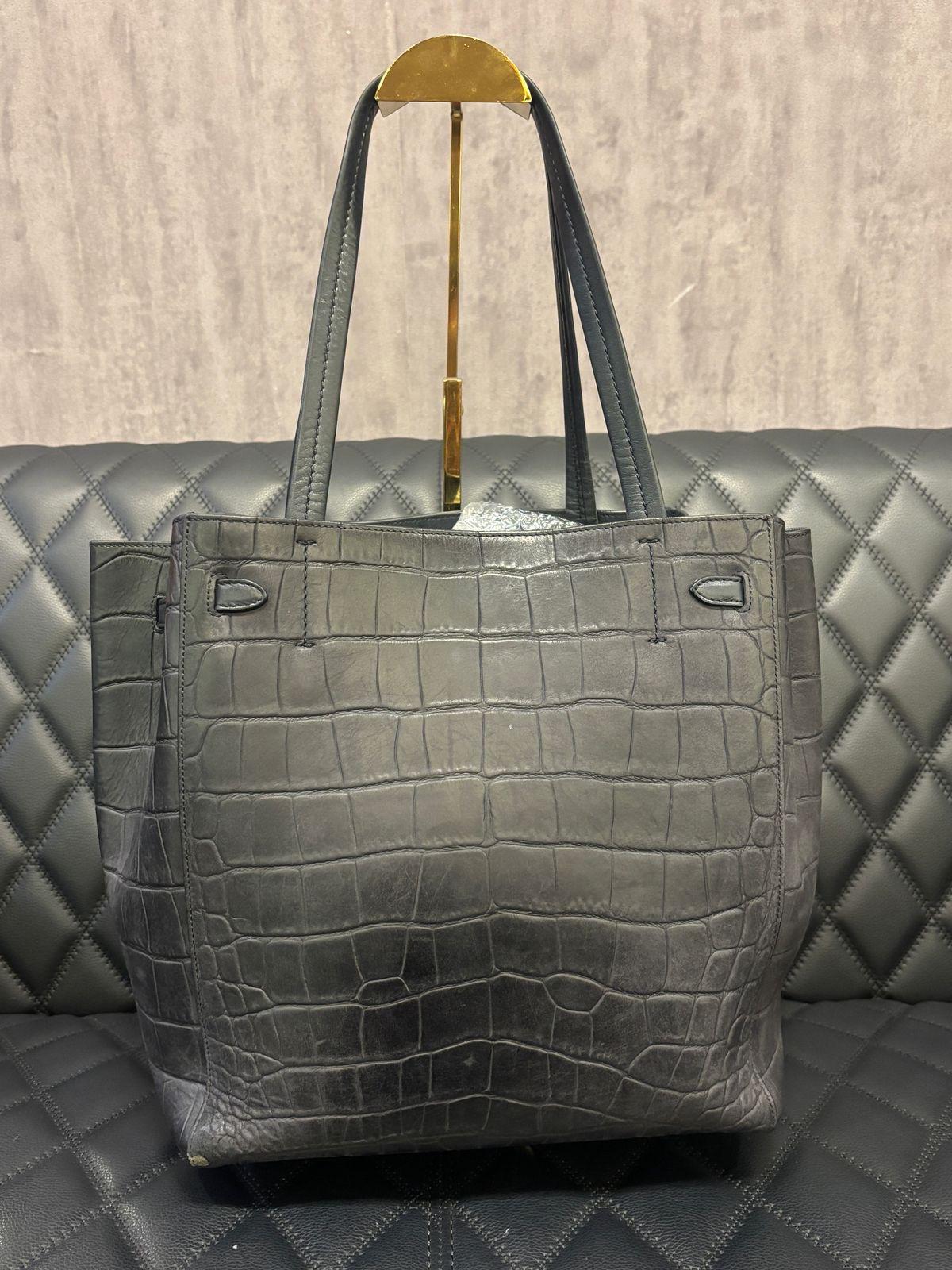 2015 Celine Navy Croc Embossed Phantom Tote Bag For Sale 5