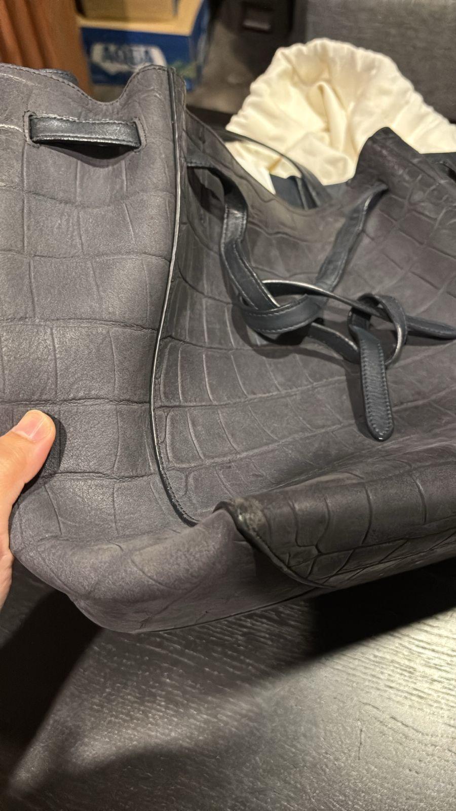 2015 Celine Navy Croc Embossed Phantom Tote Bag For Sale 1