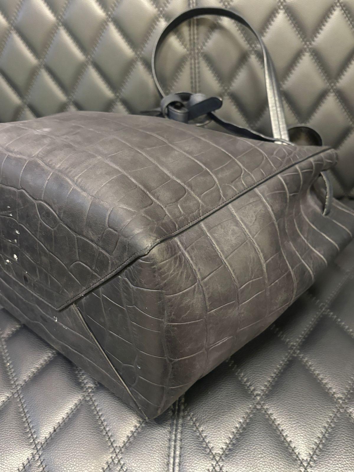 2015 Celine Navy Croc Embossed Phantom Tote Bag For Sale 3