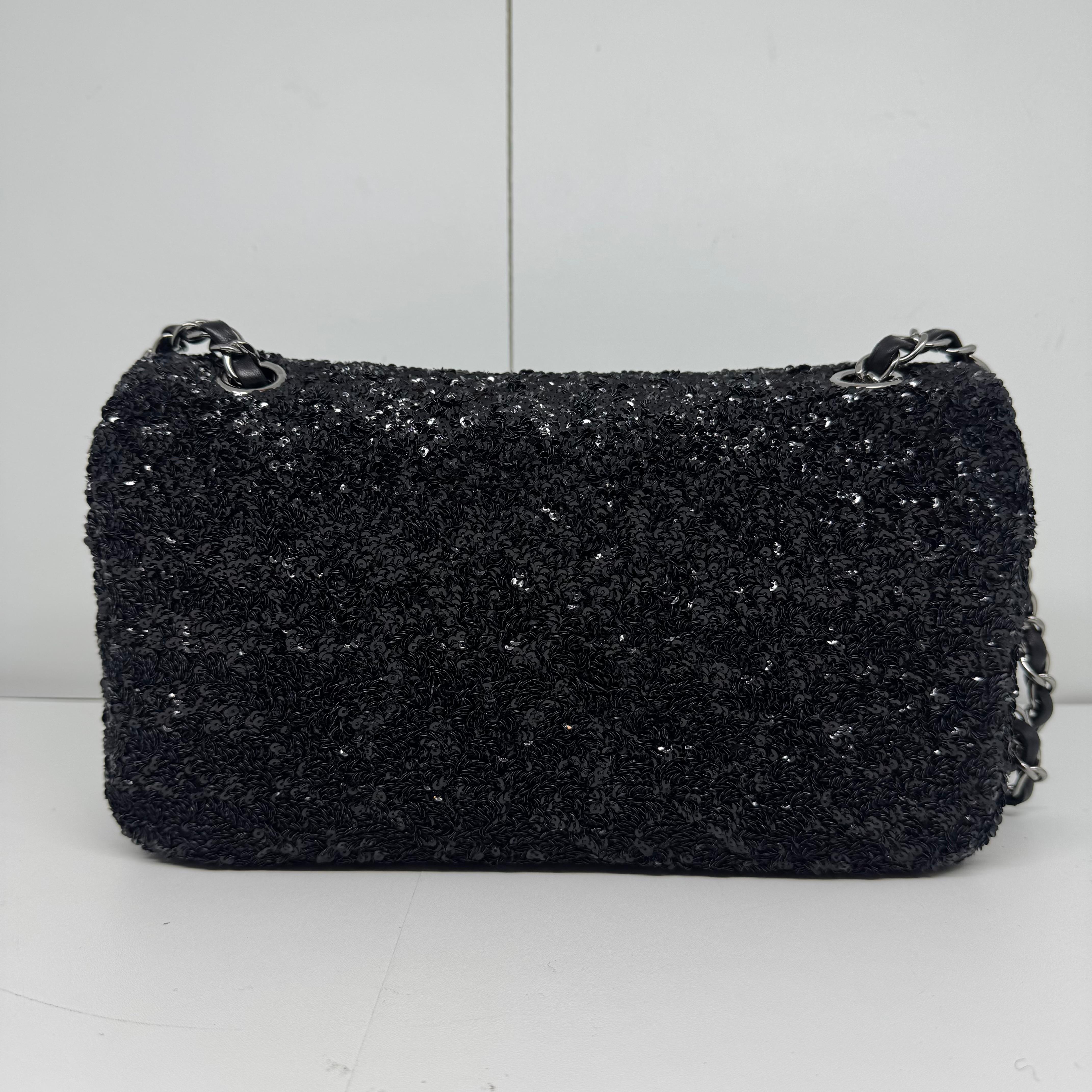 2015 Chanel Black Sequin Medium Single Classic Flap Bag (Sac à rabat classique) en vente 6