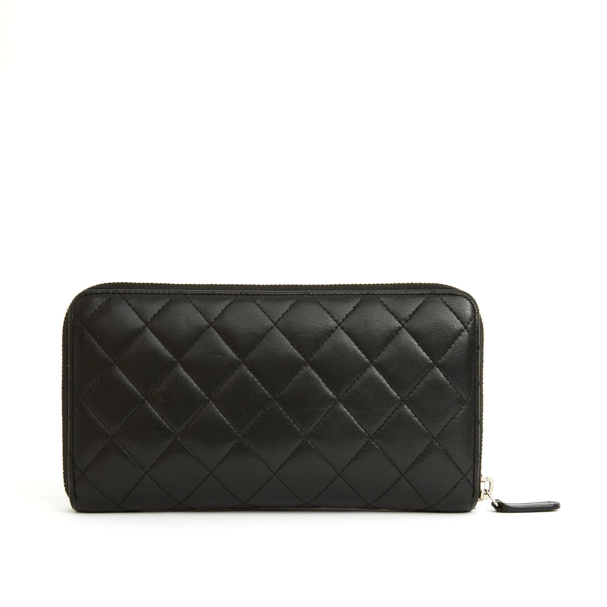 2015 Chanel Classique Long Wallet Zipped In Good Condition For Sale In PARIS, FR