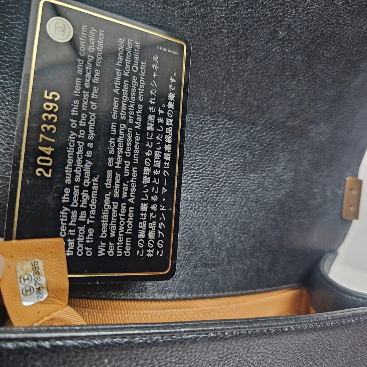 Chanel petit sac Boy matelassé gris foncé métallisé, 2015 en vente 7