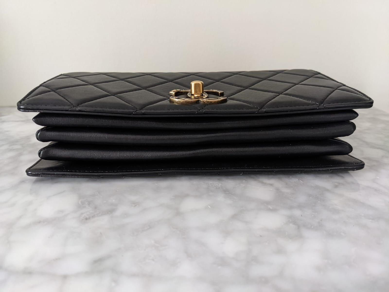 2015 Chanel Rare black Classic flap enamel crossbody top handle bag For Sale 2