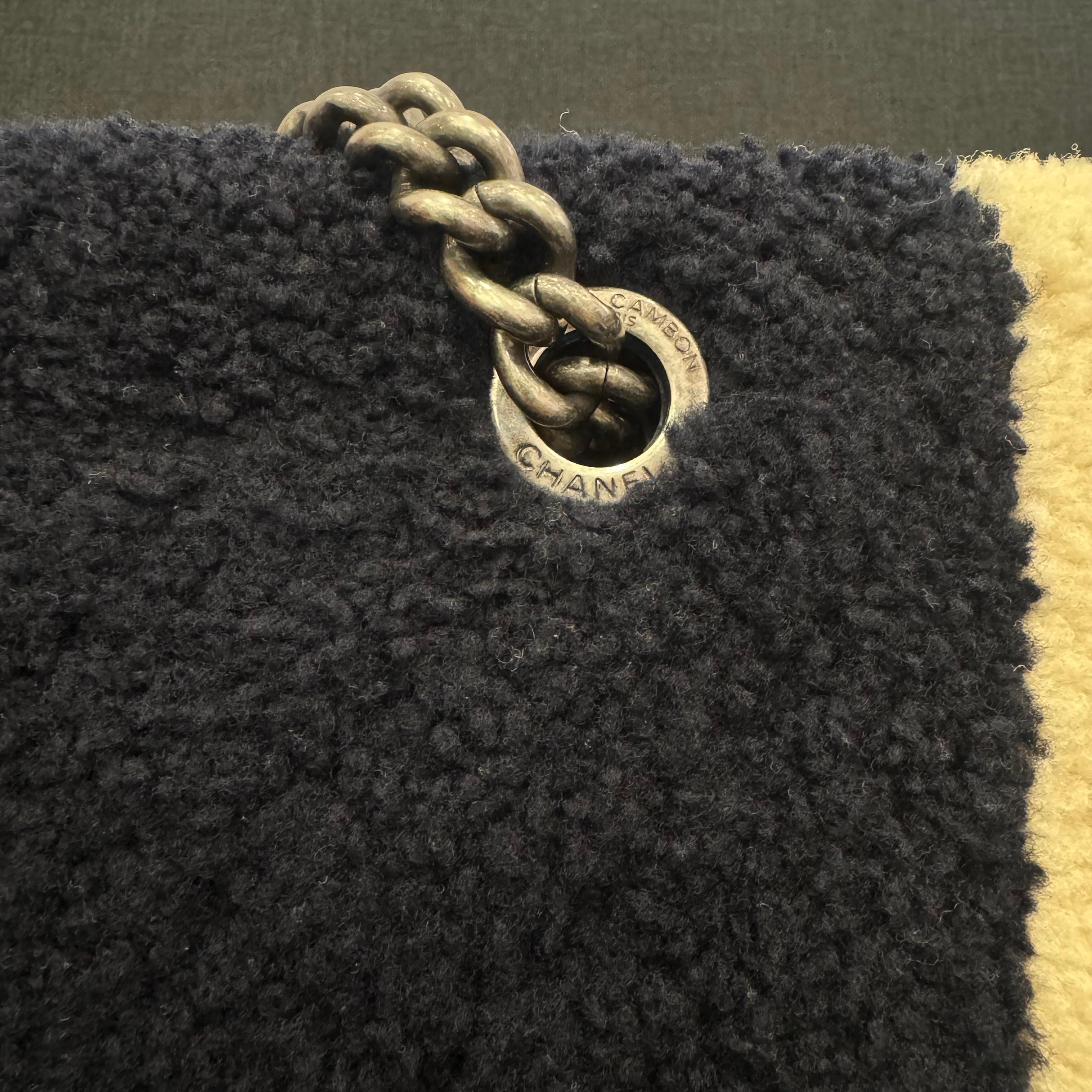 2015 Chanel Shearling Bicolor Boy Shopping Tote For Sale 9