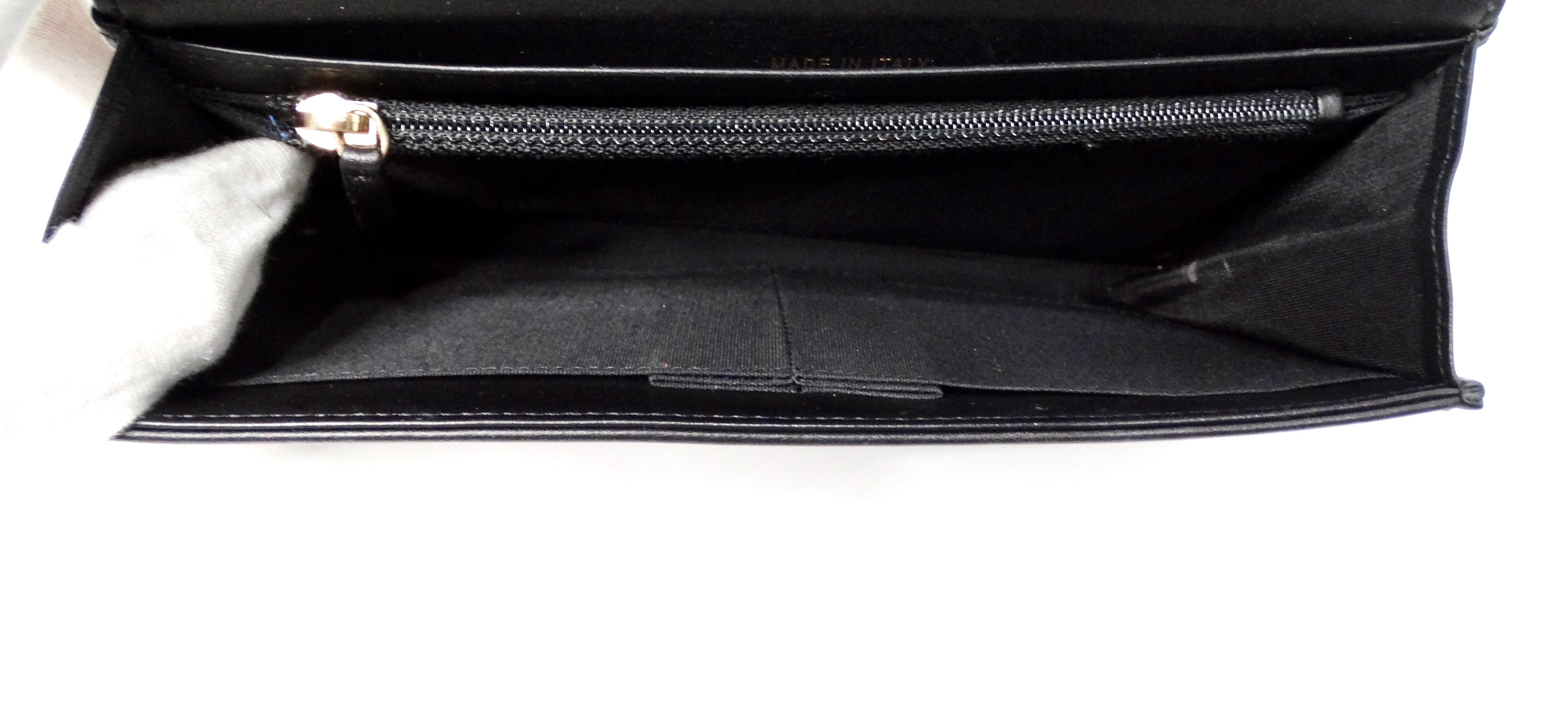 2015 Chanel Zweifarbige Metallic-Lammfell- Boy Clutch mit Kette aus Lammfell im Angebot 3
