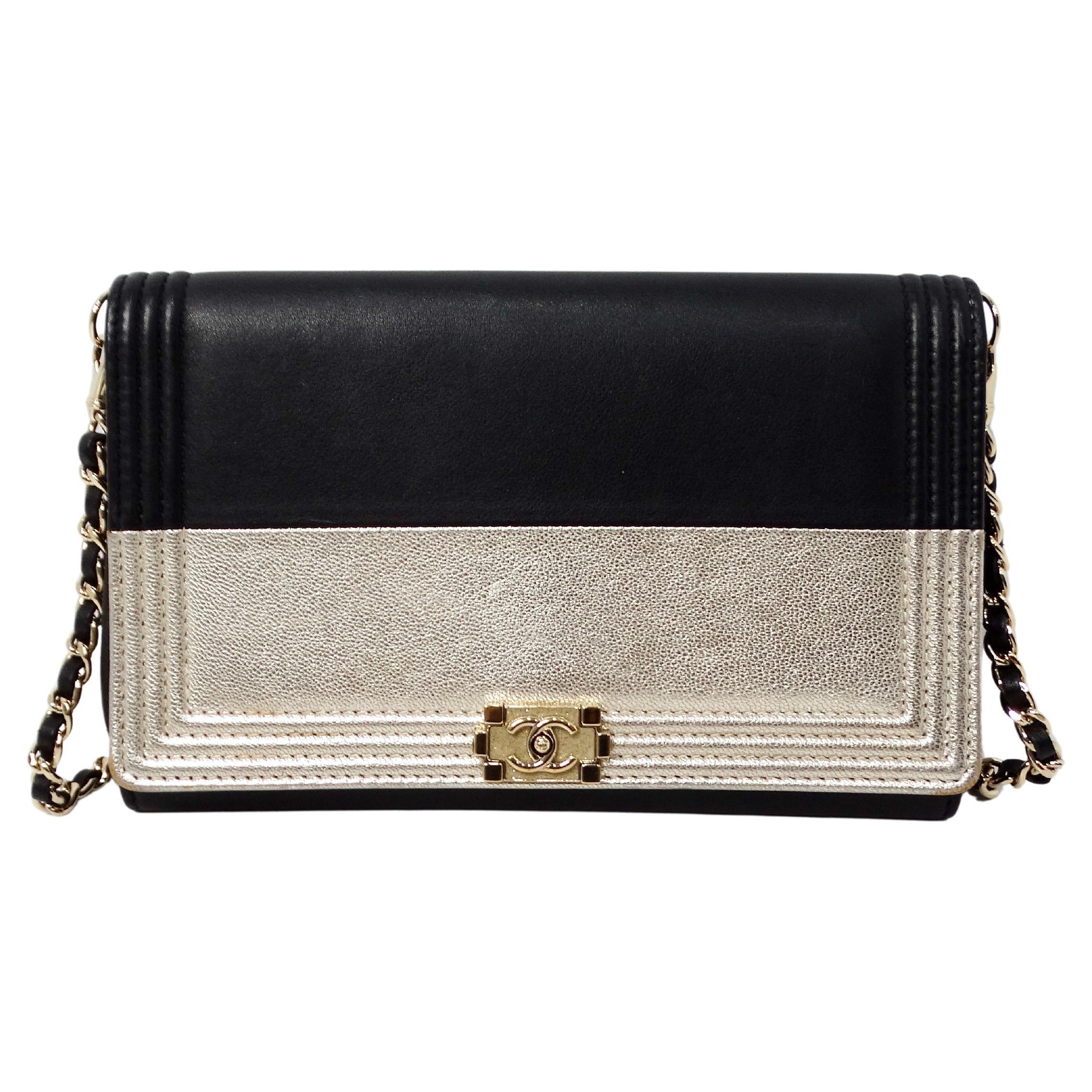 Chanel pochette Boy en cuir d'agneau métallisé bicolore avec chaîne, 2015