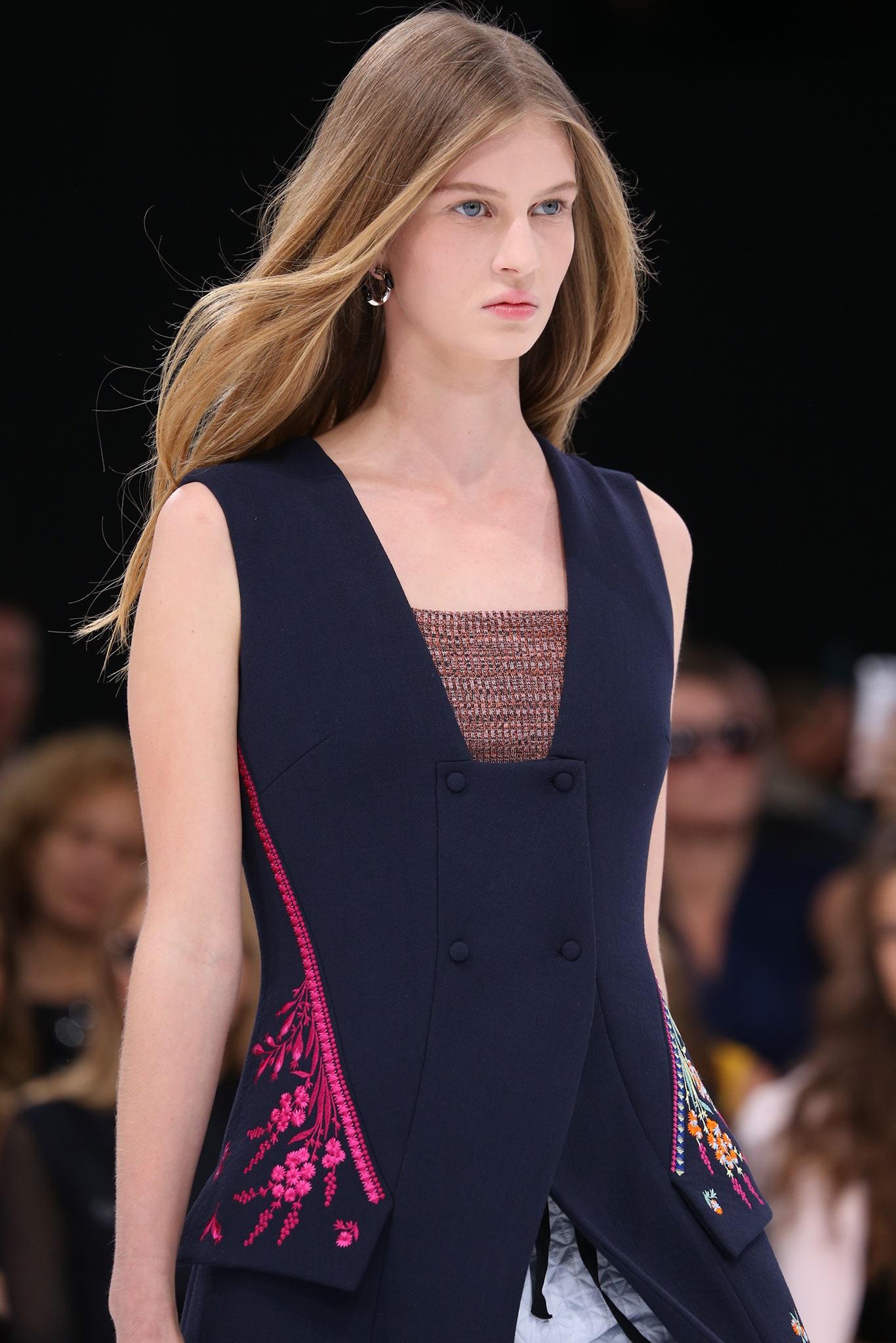 2015 Christian Dior Gilet Swing Navy con ricamo fucsia in vendita 2