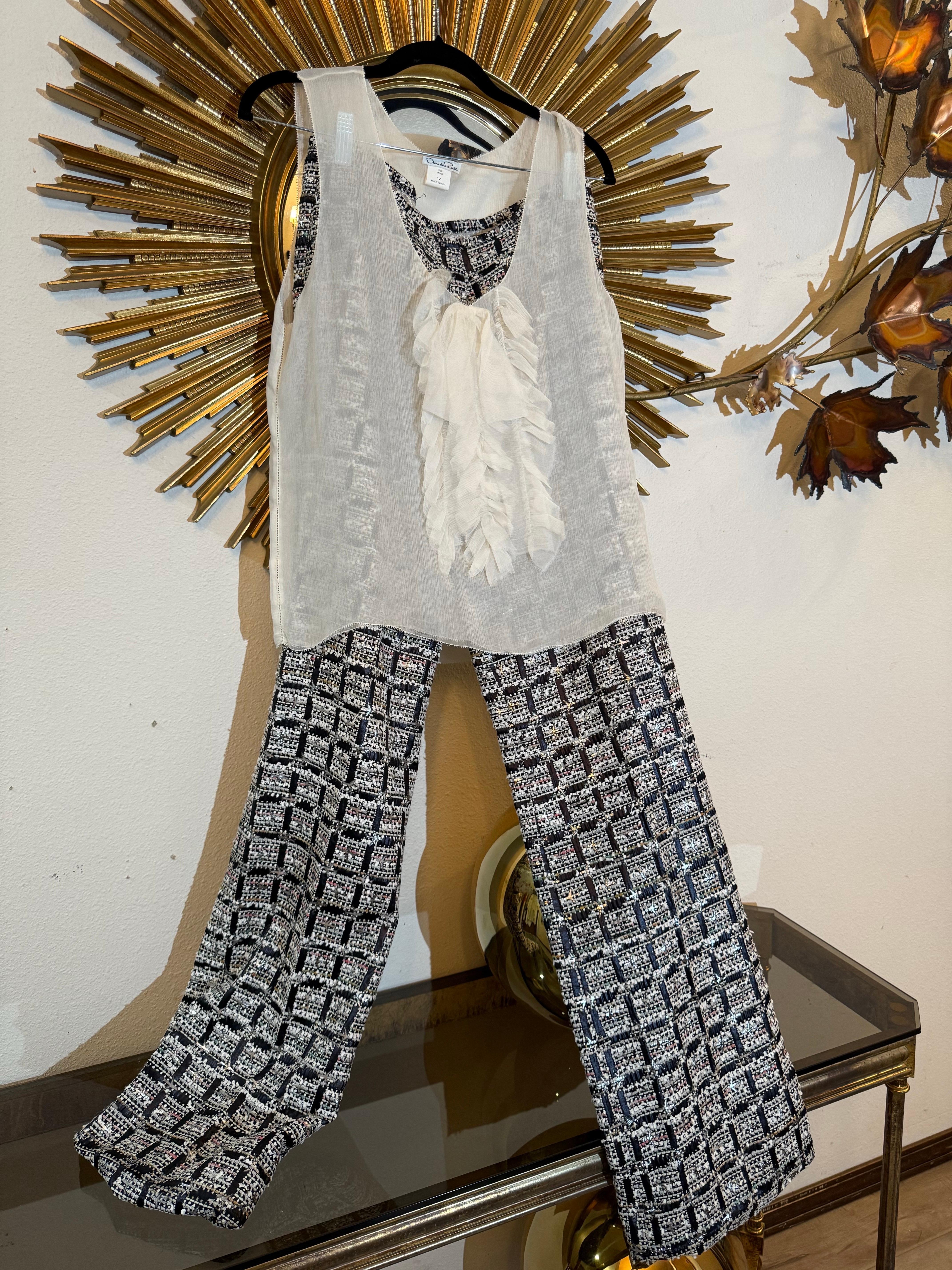 2015 CUSTOM MADE Chanel Pantalon évasé à devant plat en tweed fantaisie Blanc Noir Rose en vente 12