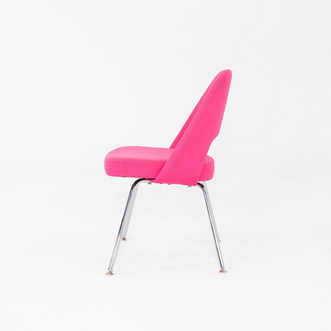 Moderne 2015 Eero Saarinen for Knoll Armless Executive Dining Chair in Pink Fabric en vente