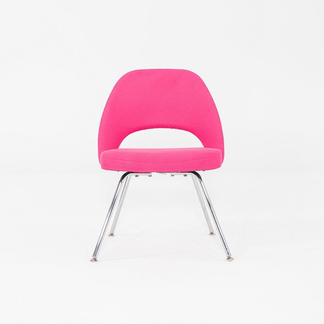 2015 Eero Saarinen for Knoll Armless Executive Dining Chair in Pink Fabric Bon état - En vente à Philadelphia, PA