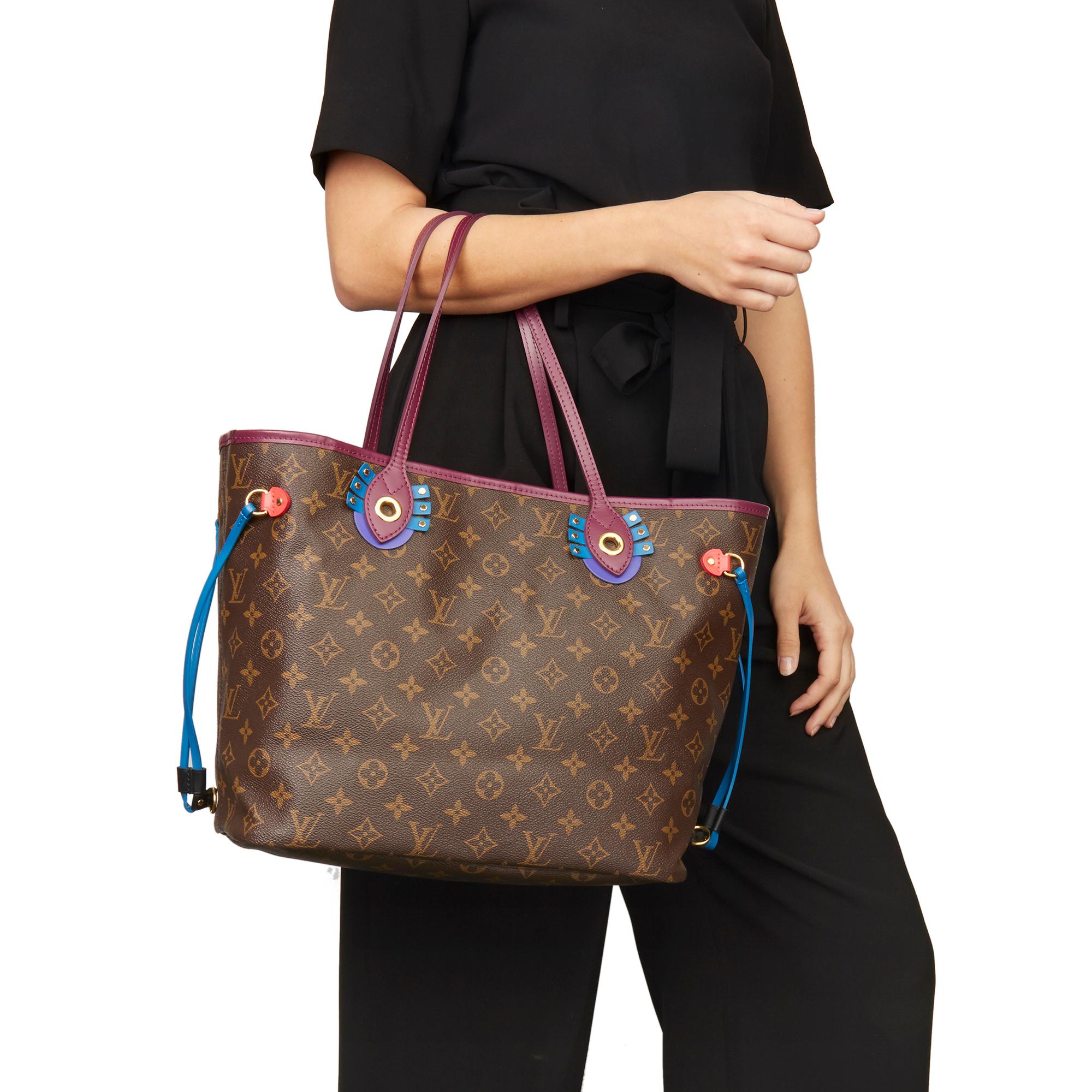 LOUIS VUITTON
Brown Monogram Coated Canvas Totem Neverfull MM

Xupes Reference: HB3052
Serial Number: GI4165
Age (Circa): 2015
Accompanied By: Louis Vuitton Dust Bag
Authenticity Details: Date Stamp (Made in Spain) 
Gender: Ladies
Type: Shoulder,