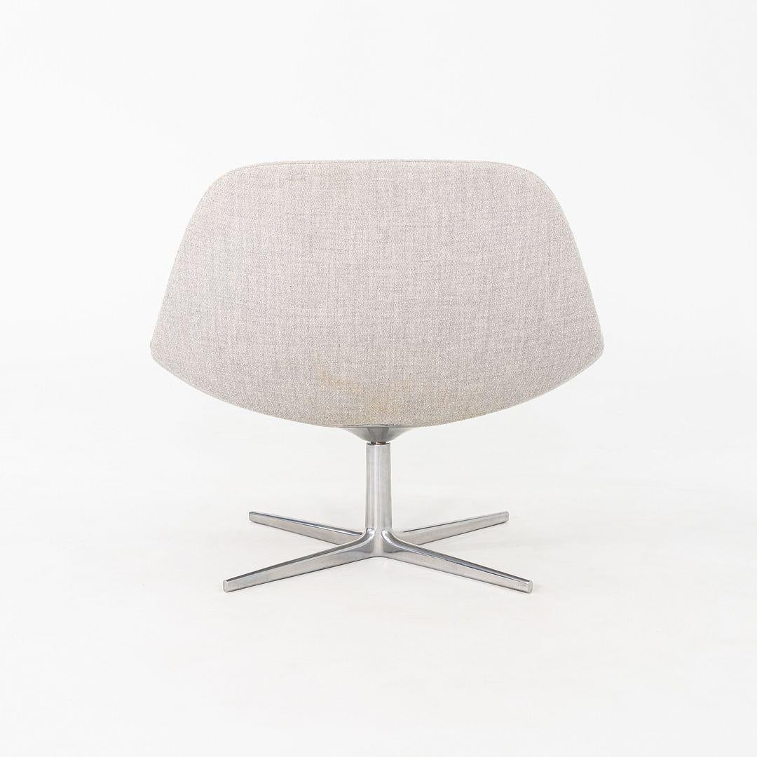 Moderne 2015 Noe Duchaufour-Lawrance pour Bernhardt Design Chiara Swivel Lounge Chair en vente