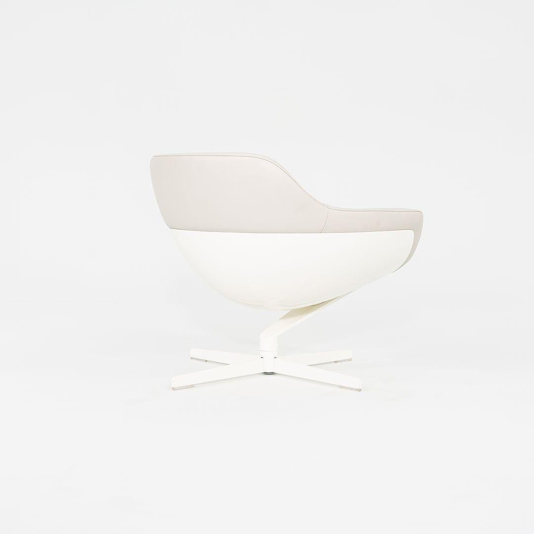 XXI secolo e contemporaneo 2015 Coppia di sedie da salotto Cassina Auckland 277 di Jean-Marie Massaud in pelle in vendita