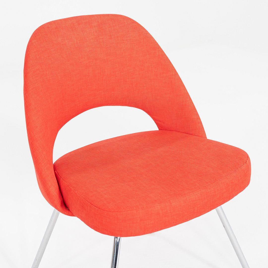 Acier 2015 Paire de chaises de salle à manger sans bras Eero Saarinen pour Knoll Tissu rouge en vente