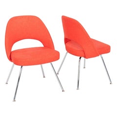 2015 Paire de chaises de salle à manger sans bras Eero Saarinen pour Knoll Tissu rouge