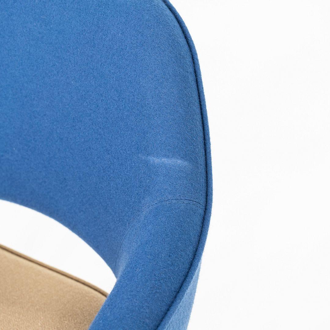 2015 Pair of Eero Saarinen for Knoll Dining Arm Chairs with Wooden Legs en vente 2