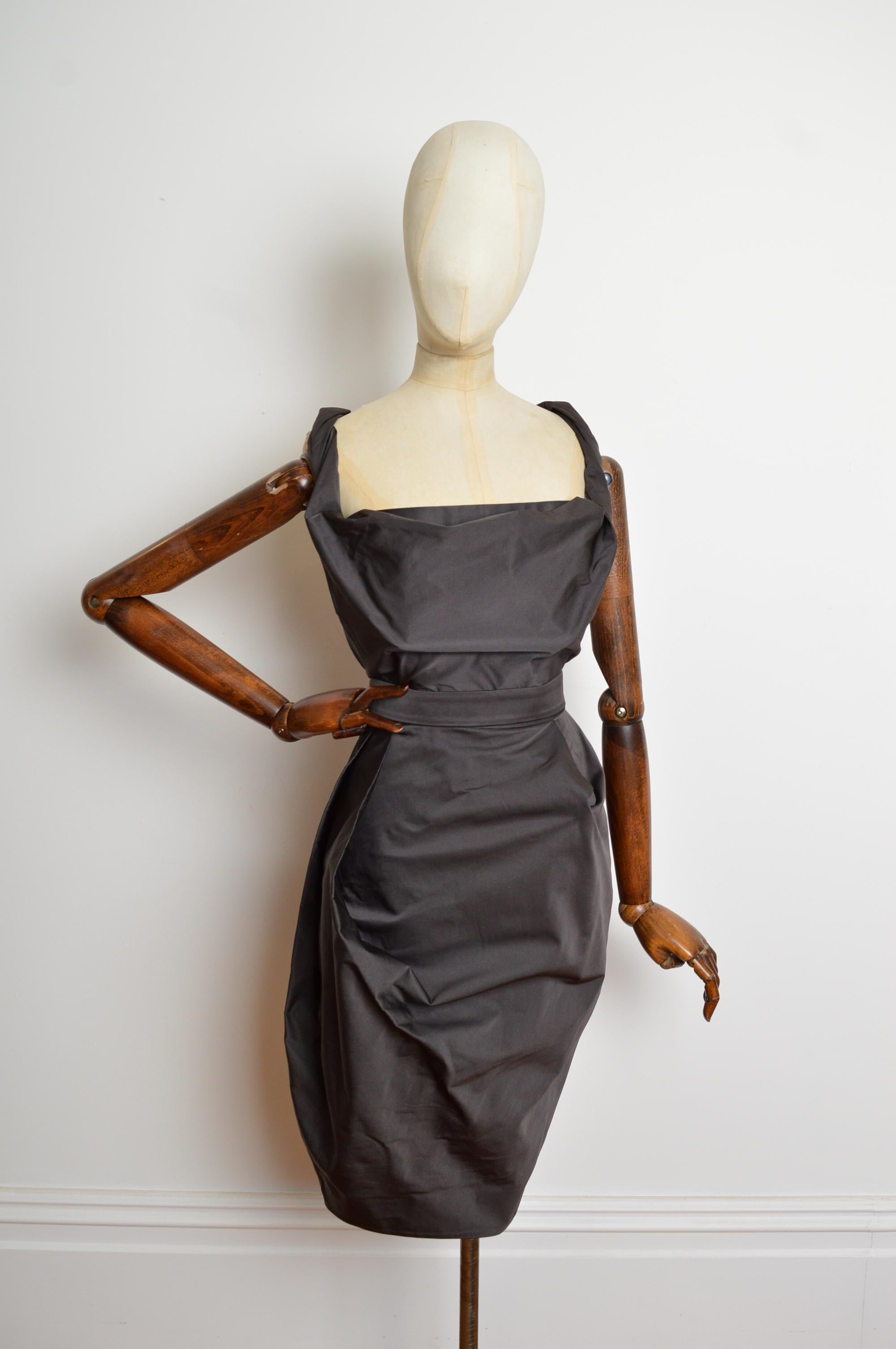 2015 Vivienne Westwood - Robe de cocktail à corset gris anthracite en vente 2