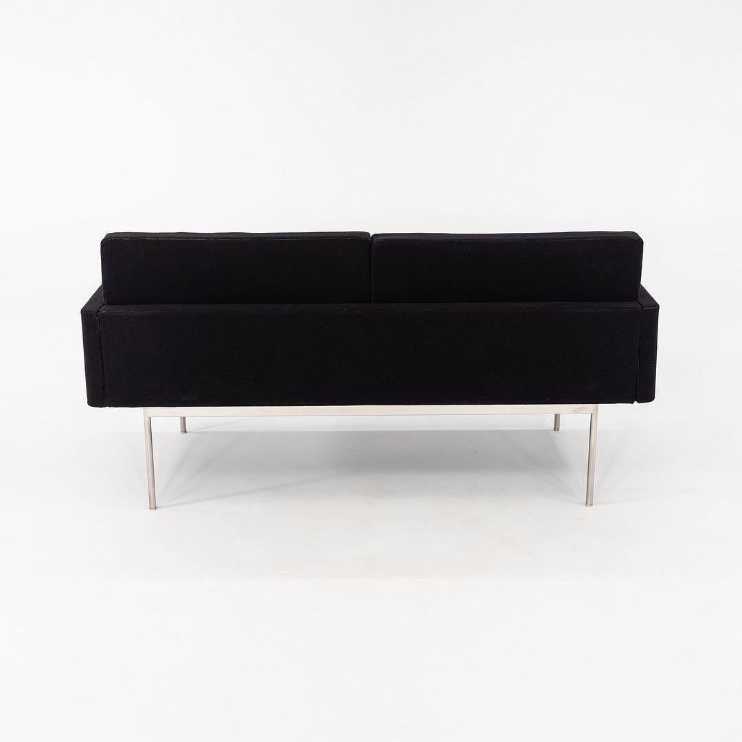 2016 BassamFellows per Geiger Tuxedo Component Lounge Settee Sofa in tessuto. in vendita 4